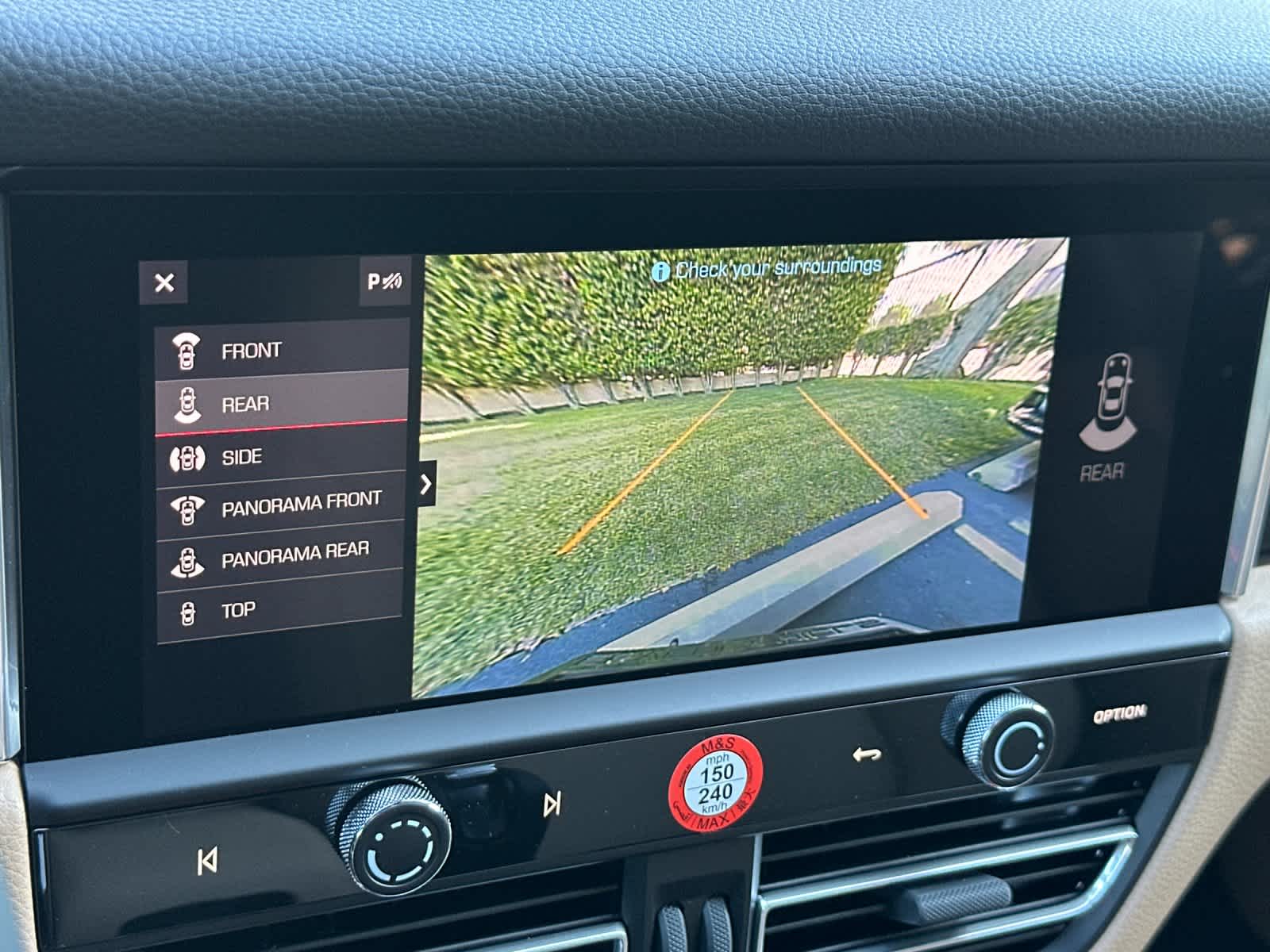 Thumbnail: 2026 Porsche Macan - 23