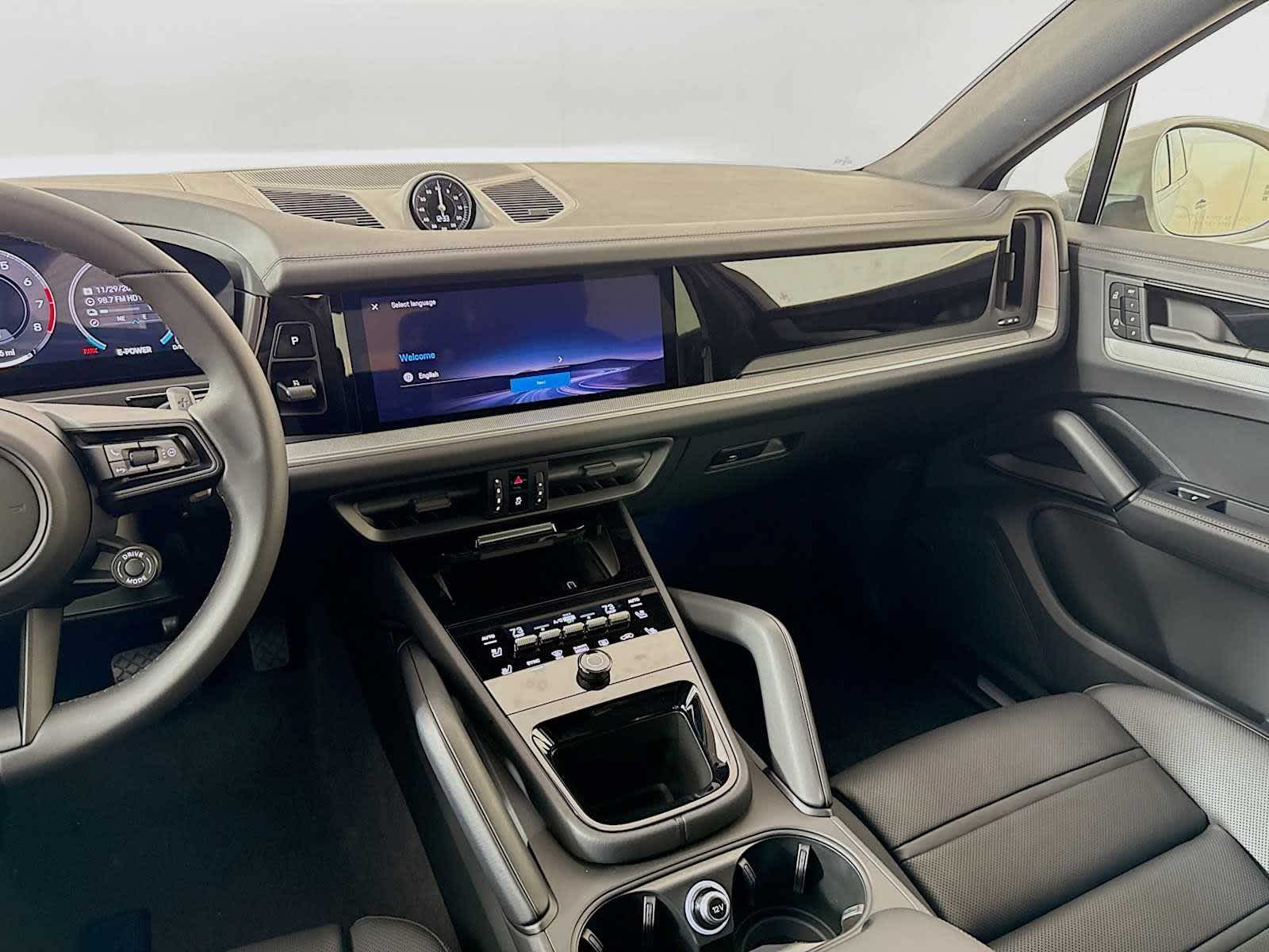 Thumbnail: 2026 Porsche Cayenne - 19