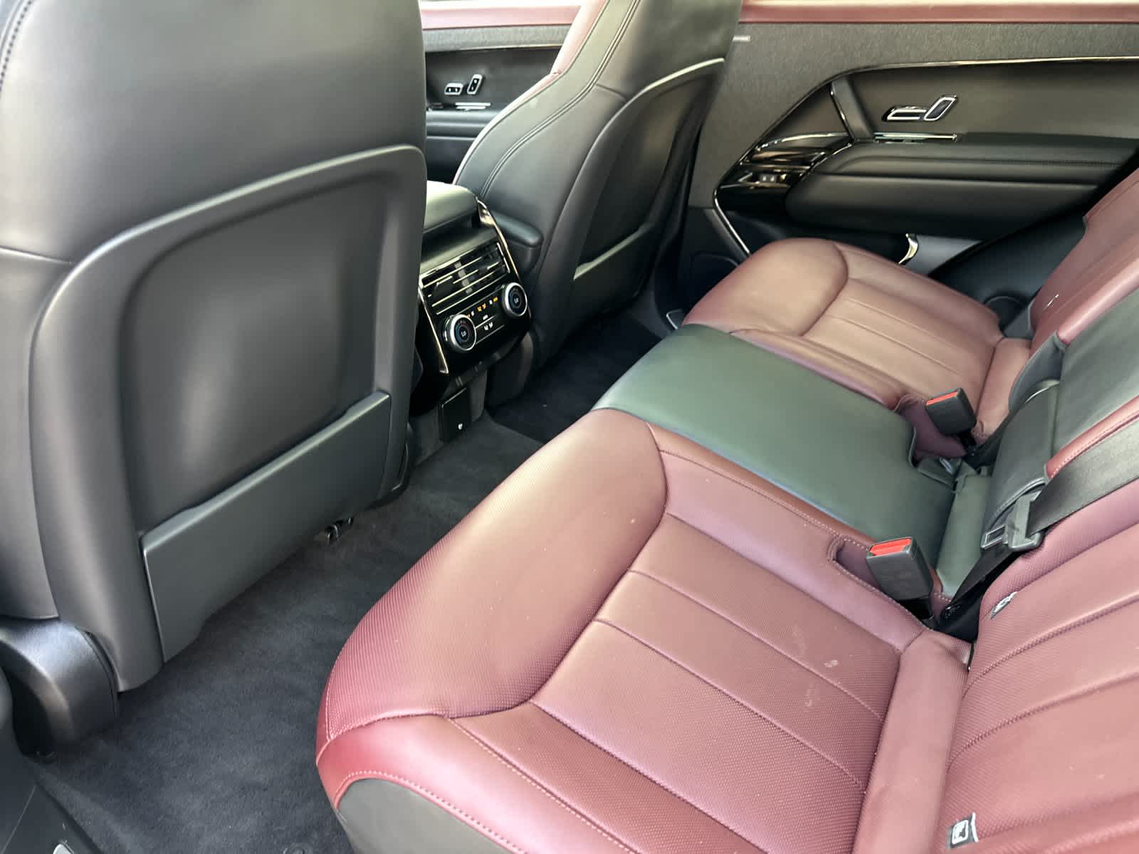 Thumbnail: 2023 Land Rover Range Rover Sport - 13