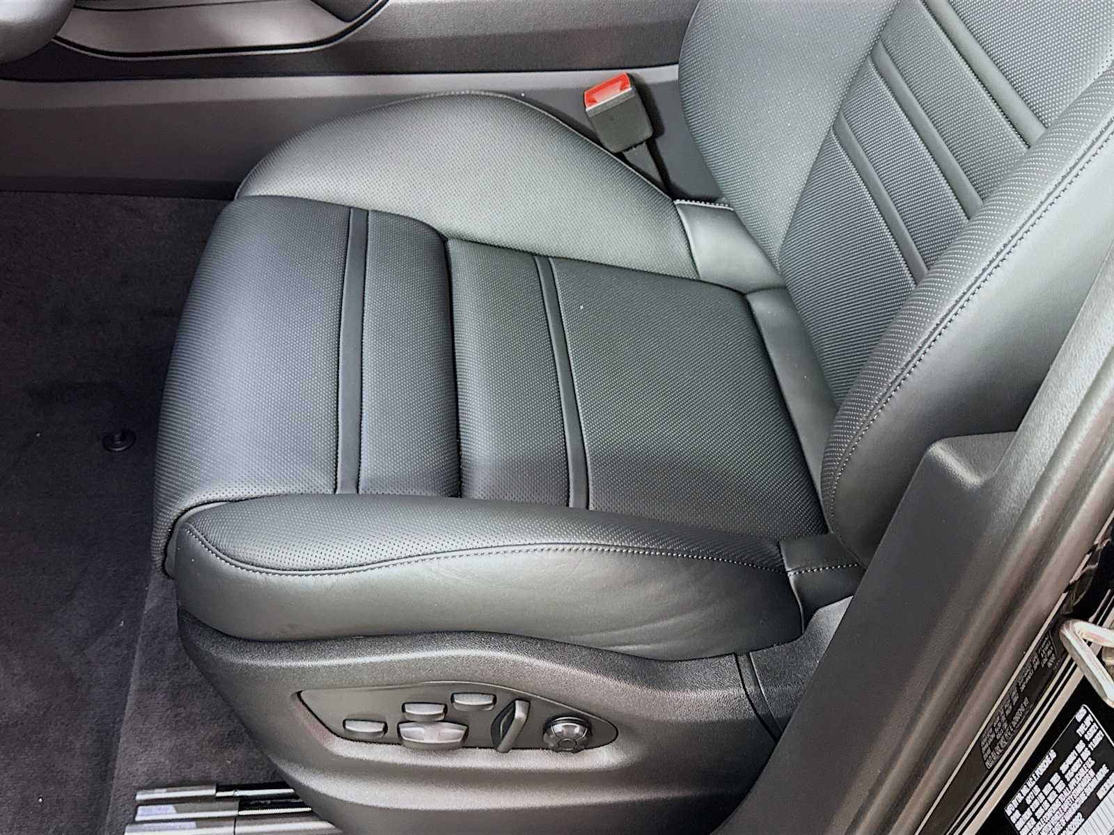 Thumbnail: 2025 Porsche Cayenne - 15