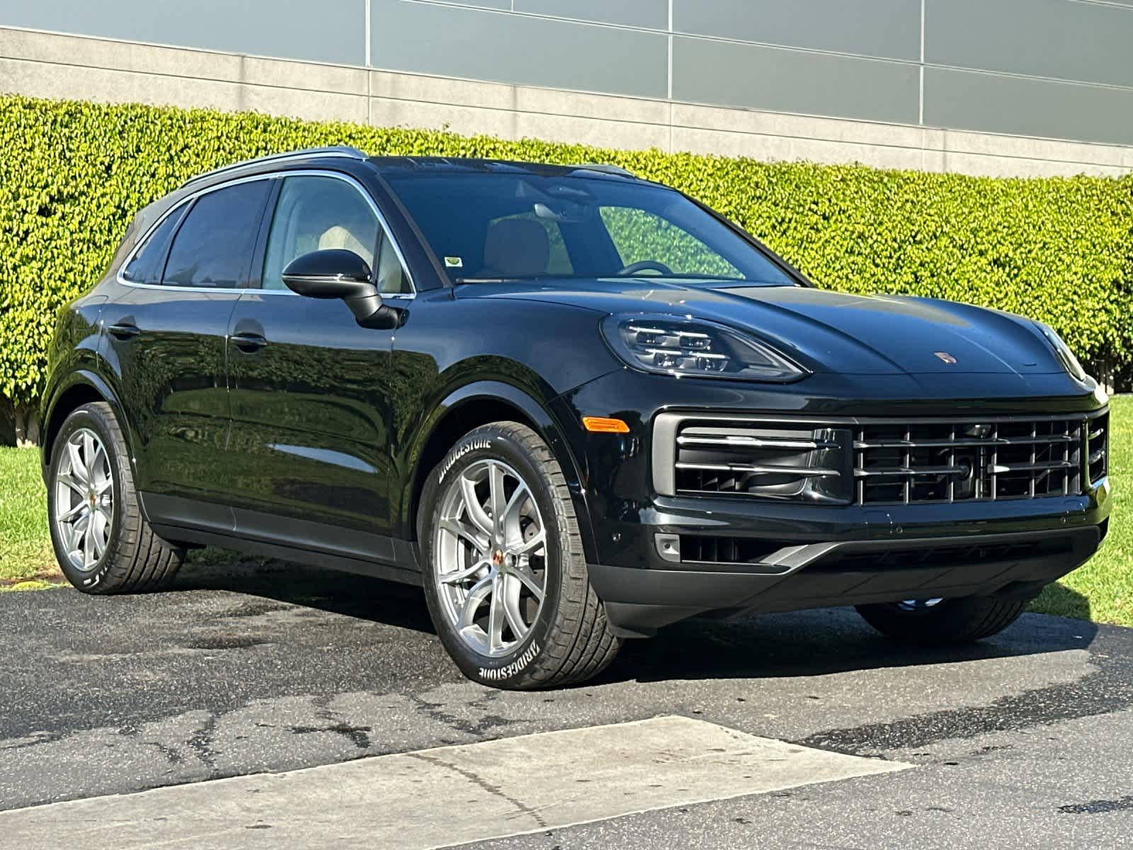 Thumbnail: 2026 Porsche Cayenne - 10