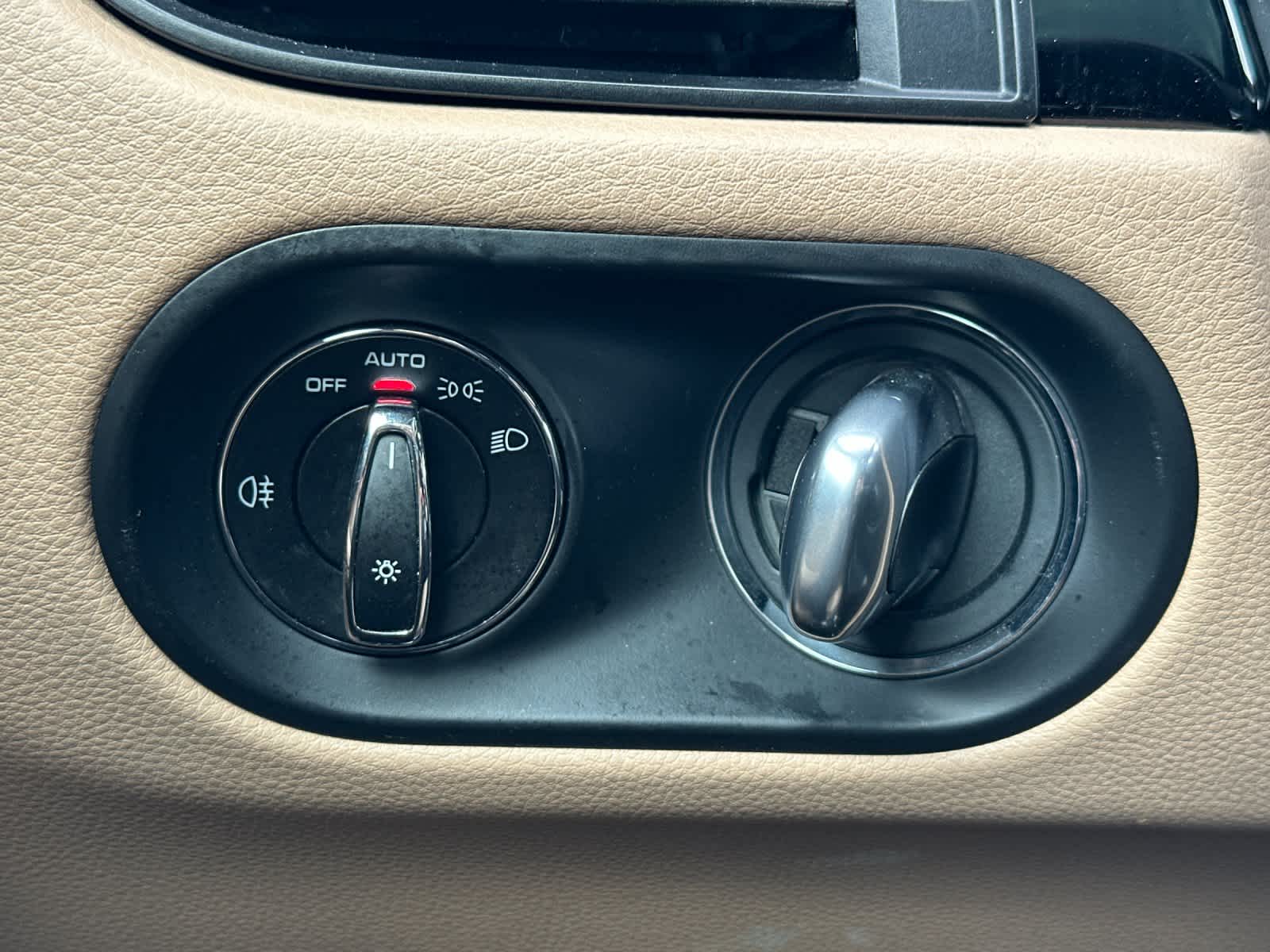 Thumbnail: 2025 Porsche Macan - 29