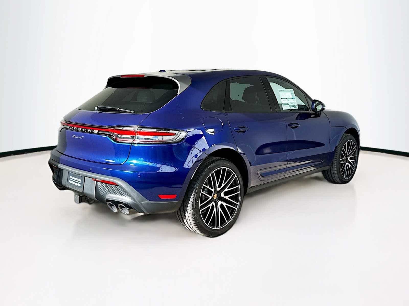 Thumbnail: 2026 Porsche Macan - 9