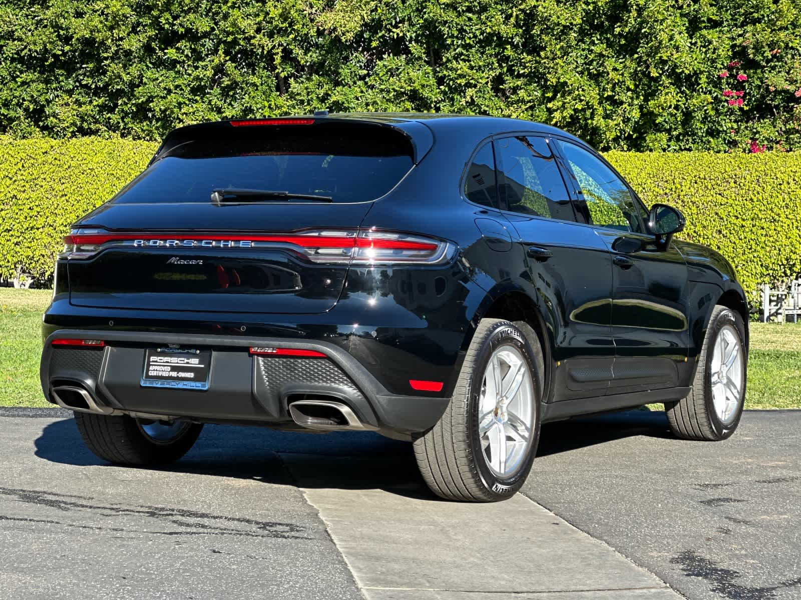 Thumbnail: 2025 Porsche Macan - 8