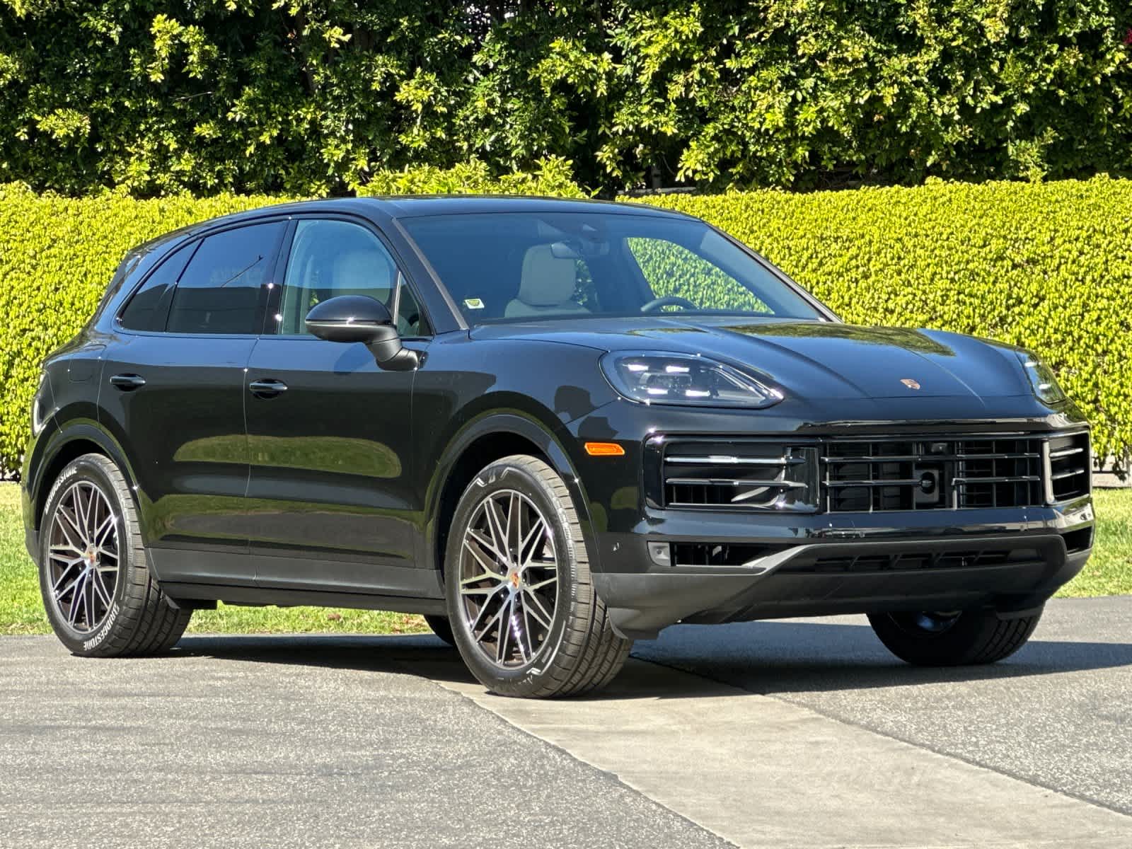 Thumbnail: 2026 Porsche Cayenne - 10