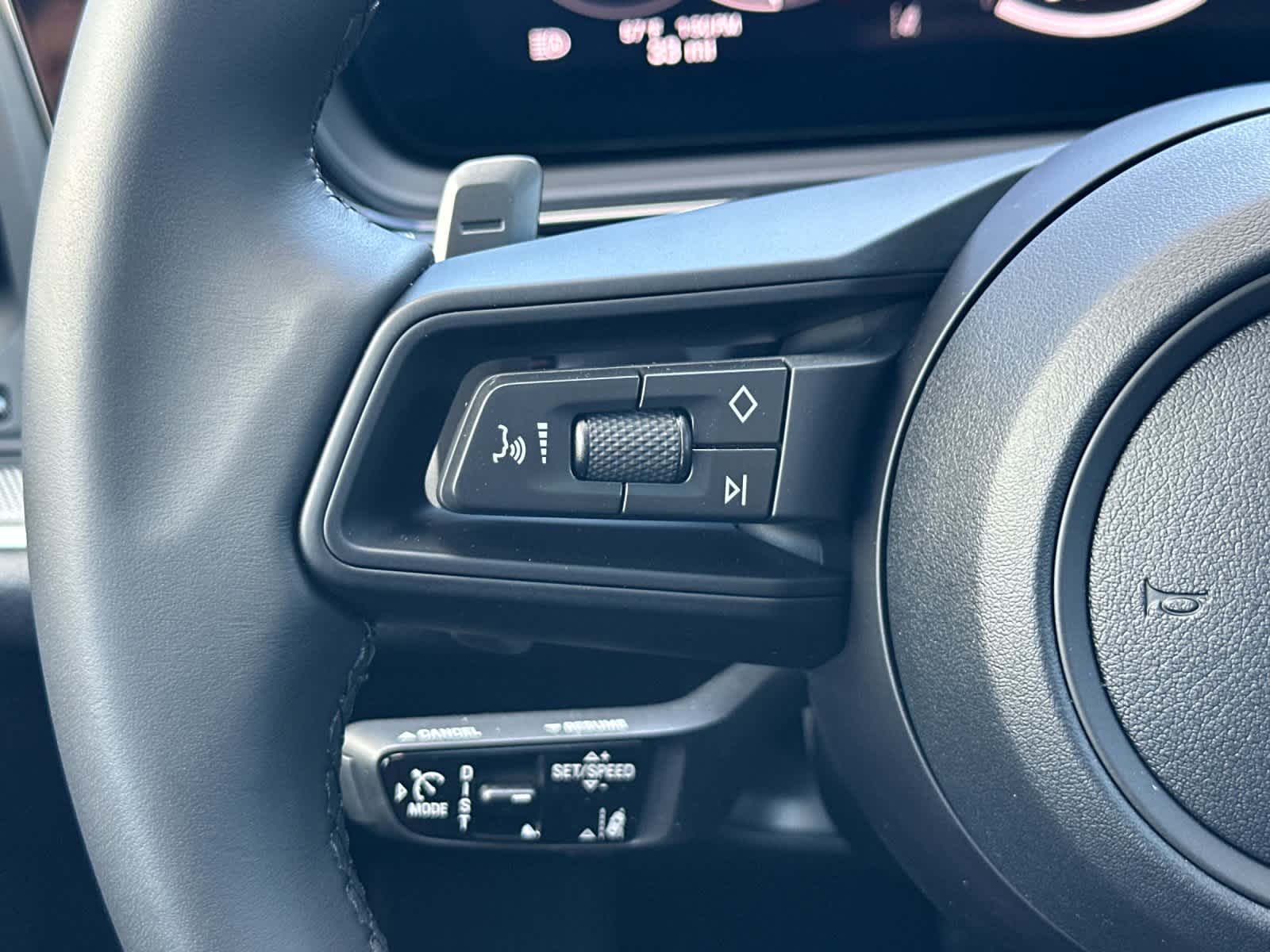 Thumbnail: 2026 Porsche Cayenne - 28