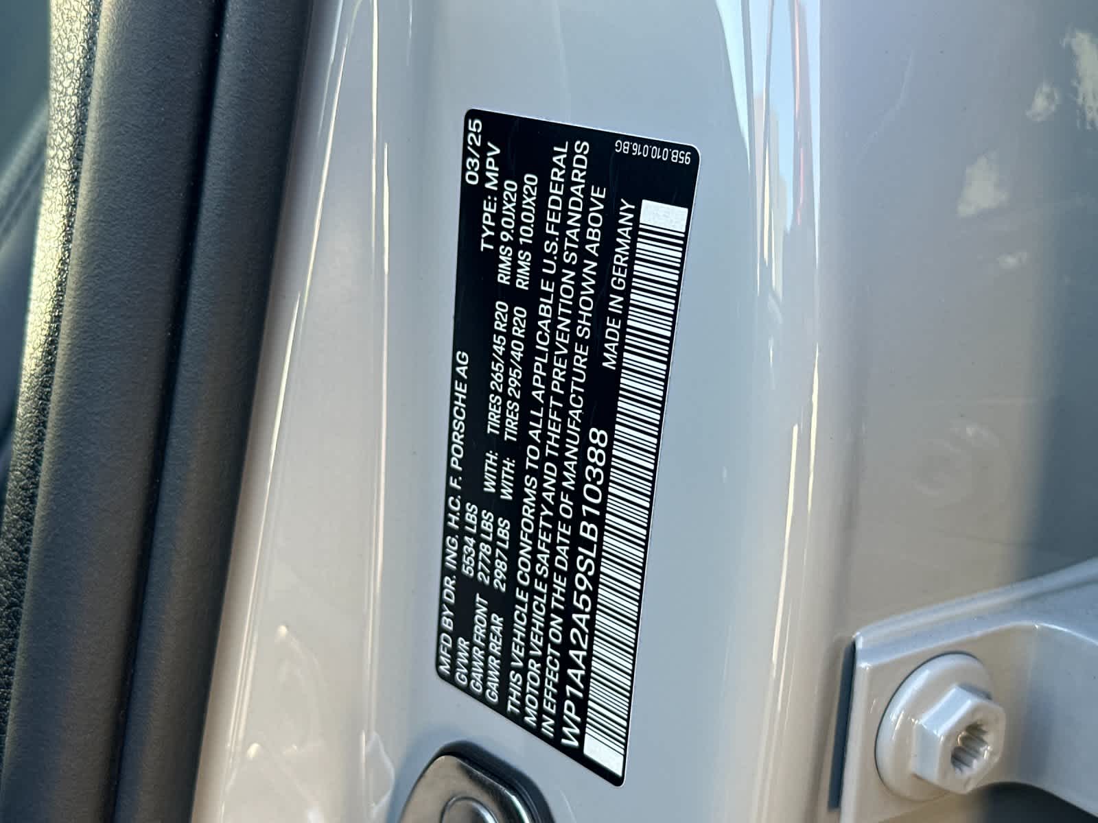 Thumbnail: 2025 Porsche Macan - 34