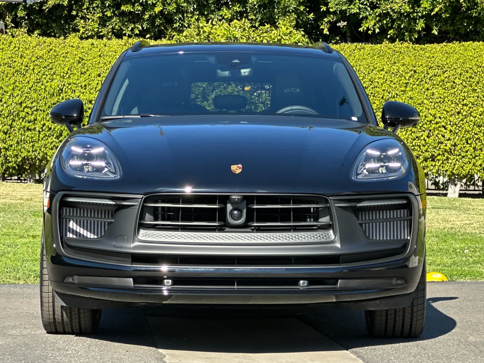 Thumbnail: 2026 Porsche Macan - 11