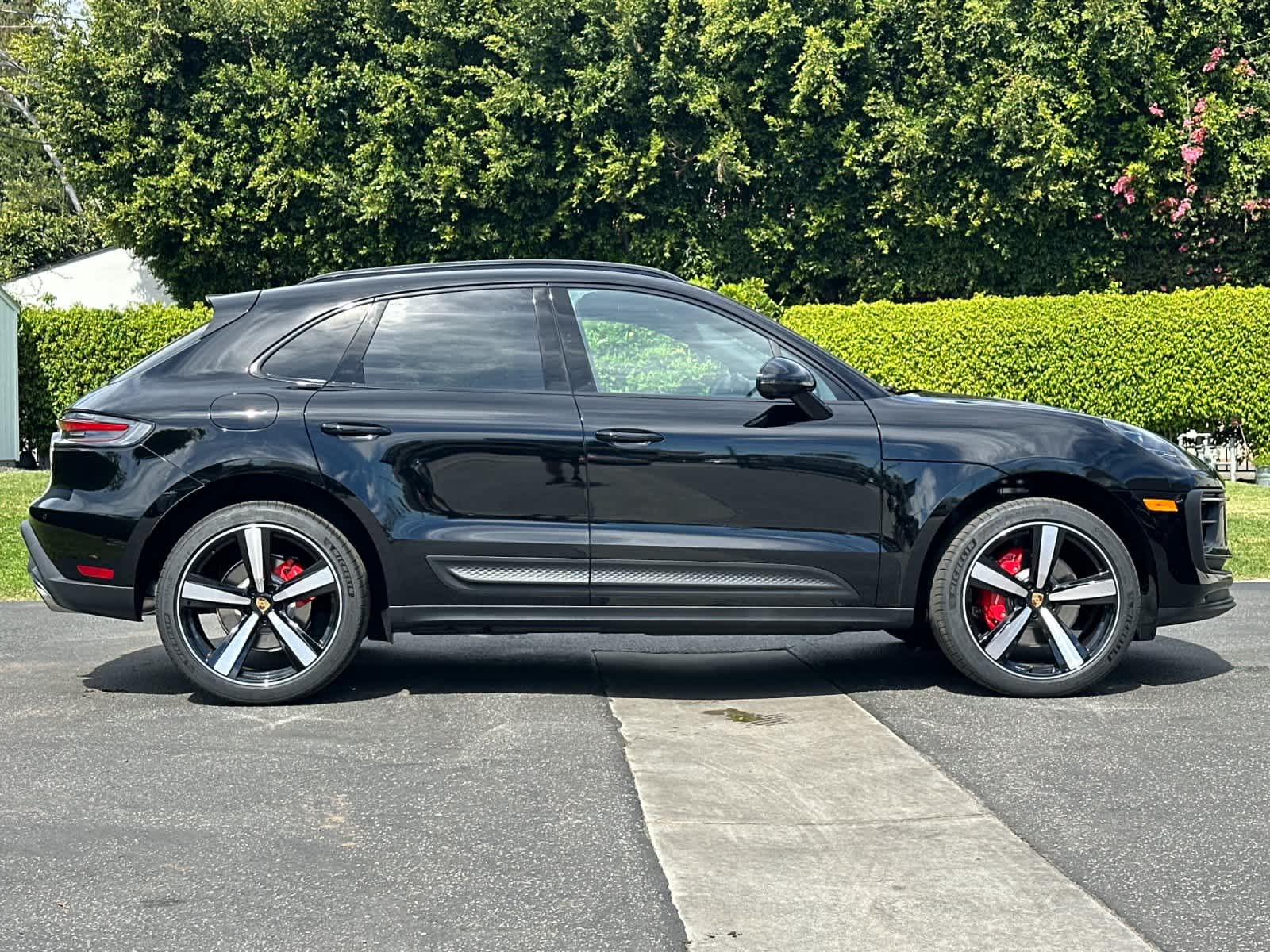 Thumbnail: 2026 Porsche Macan - 9