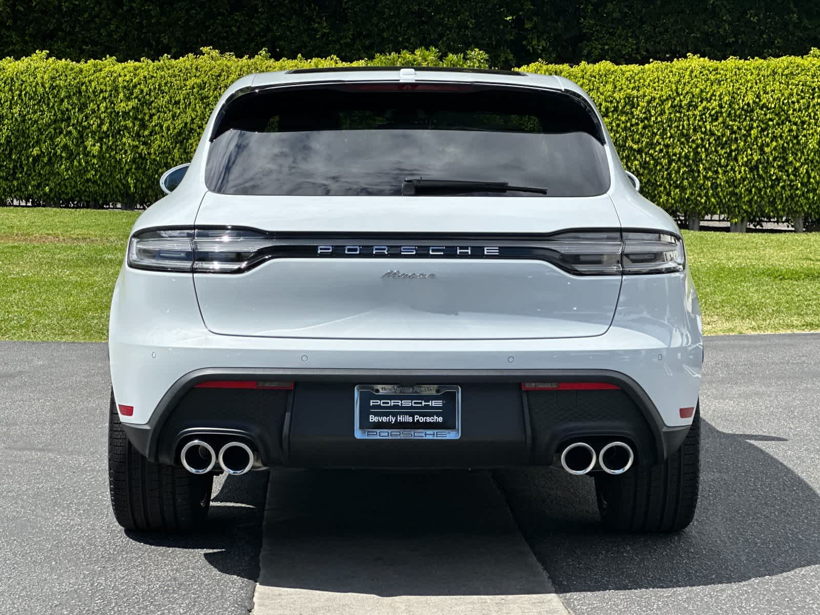 Thumbnail: 2026 Porsche Macan - 7