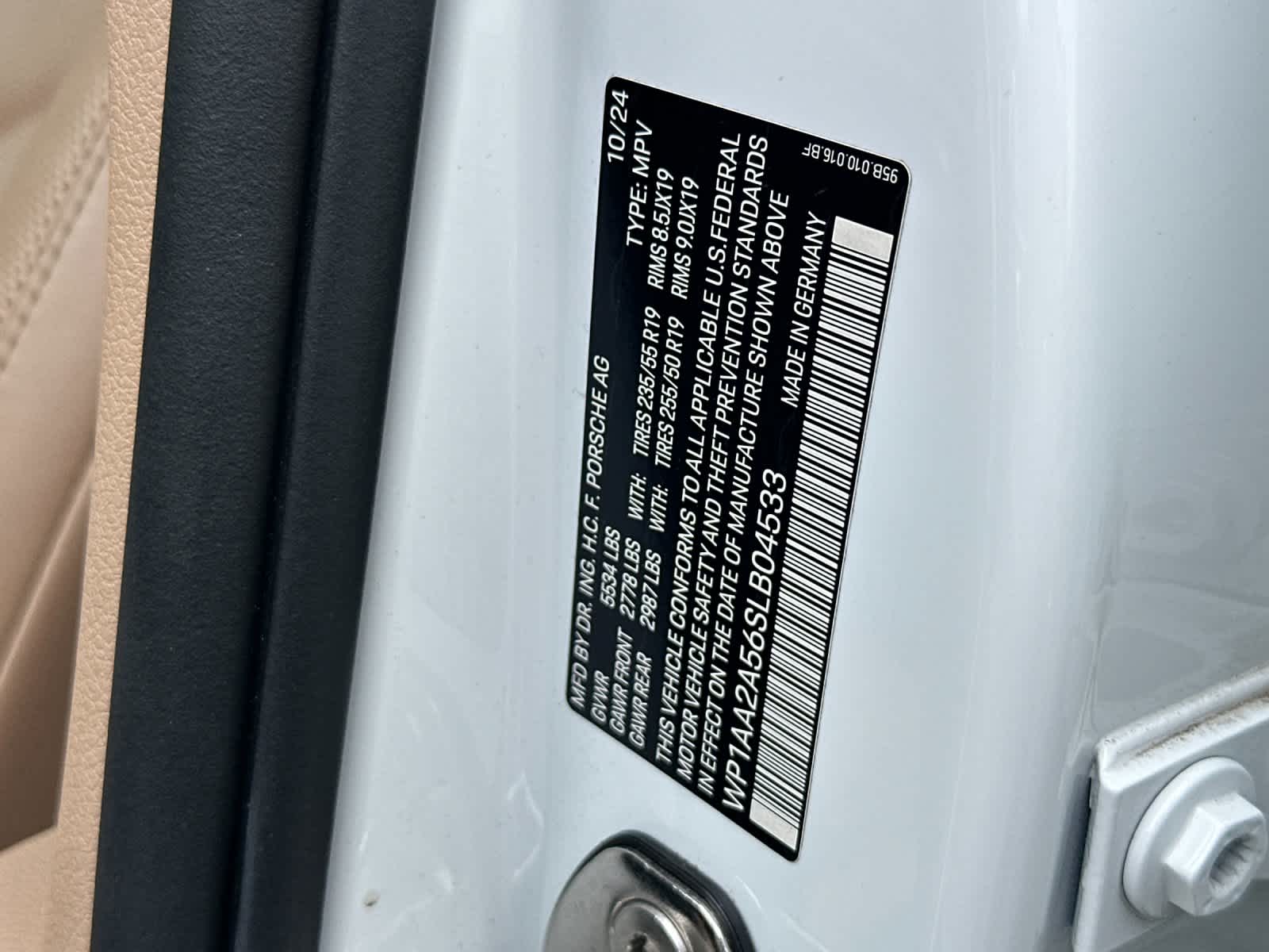 Thumbnail: 2025 Porsche Macan - 33