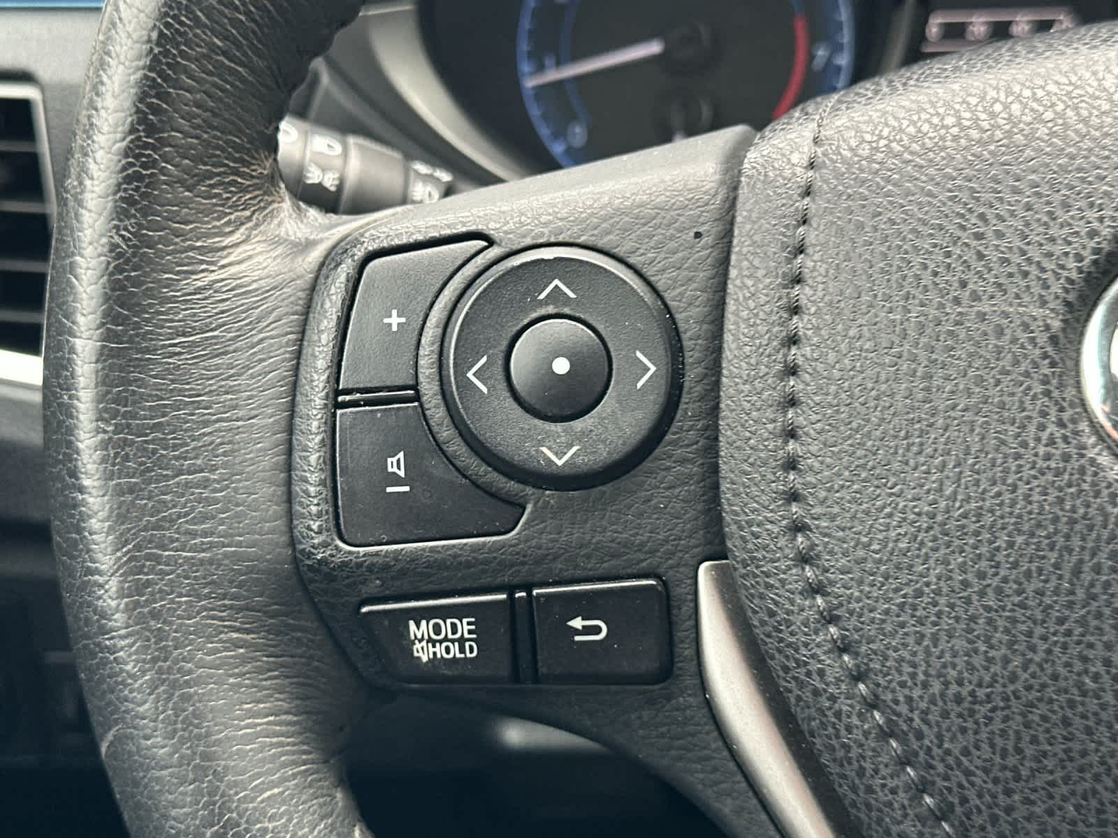 Thumbnail: 2014 Toyota Corolla - 24