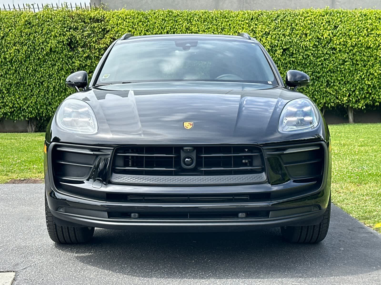Thumbnail: 2026 Porsche Macan - 11