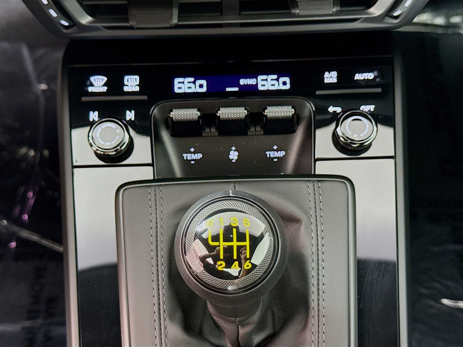 Thumbnail: 2023 Porsche 911 - 13