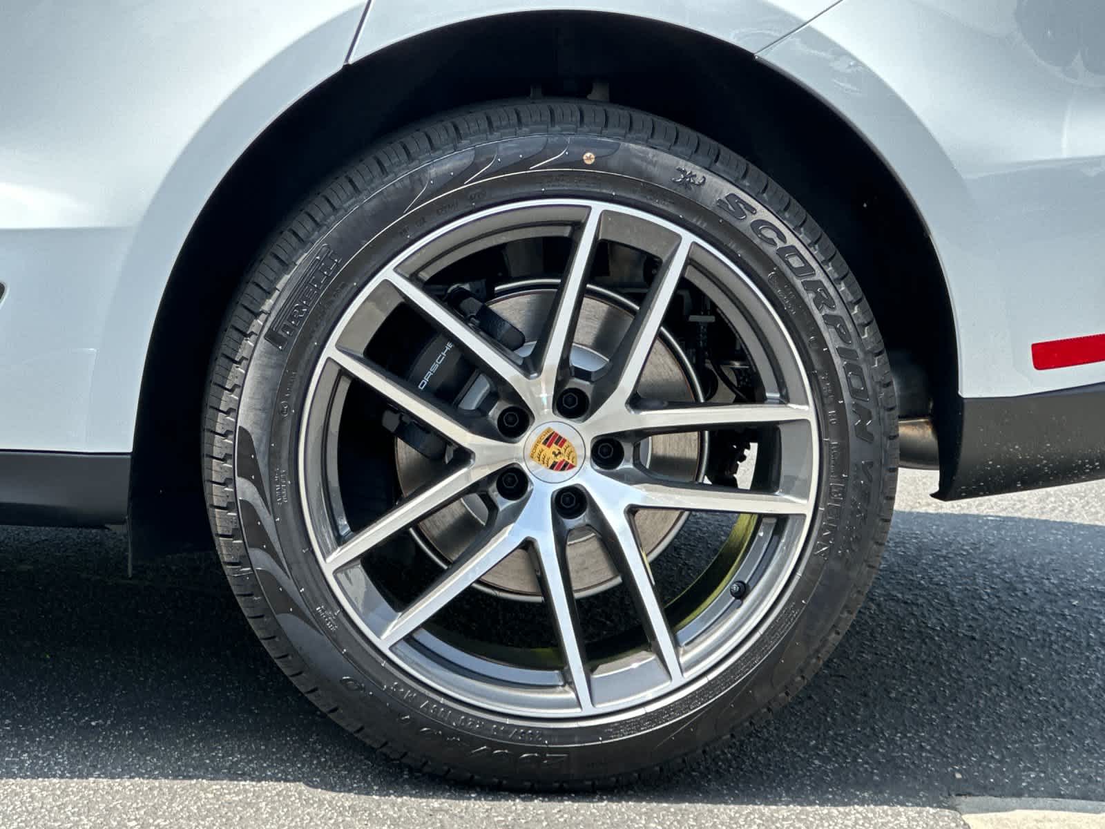 Thumbnail: 2026 Porsche Macan - 30