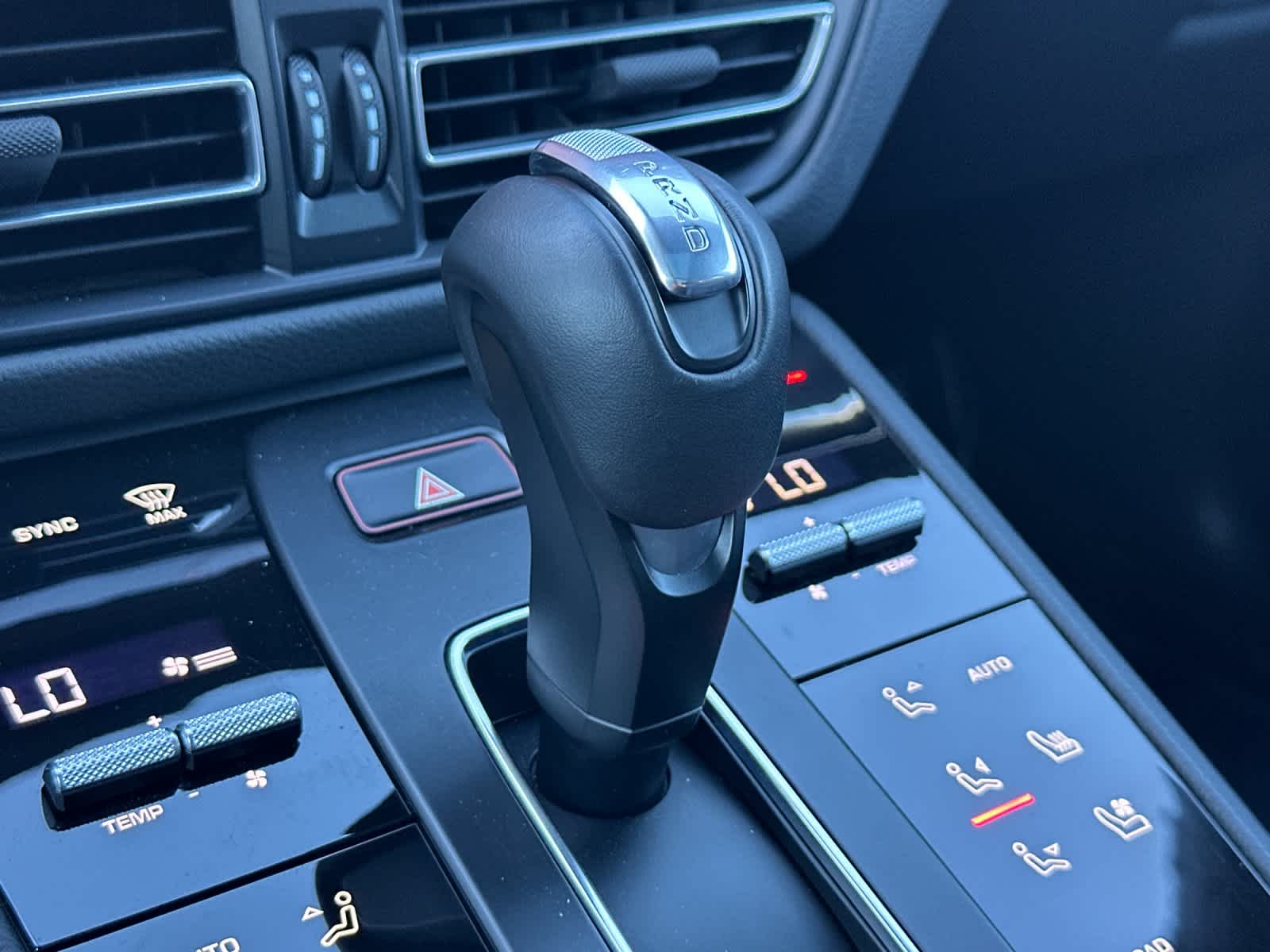 Thumbnail: 2025 Porsche Macan - 24