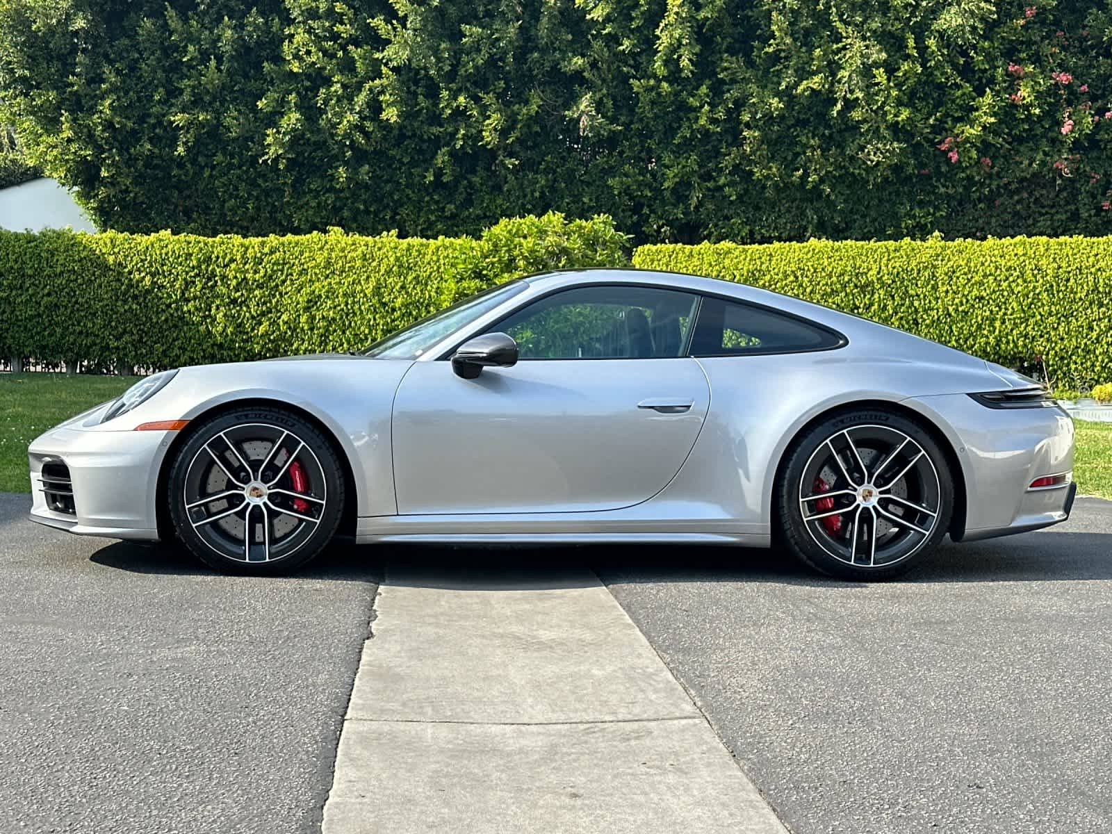 Thumbnail: 2025 Porsche 911 - 2