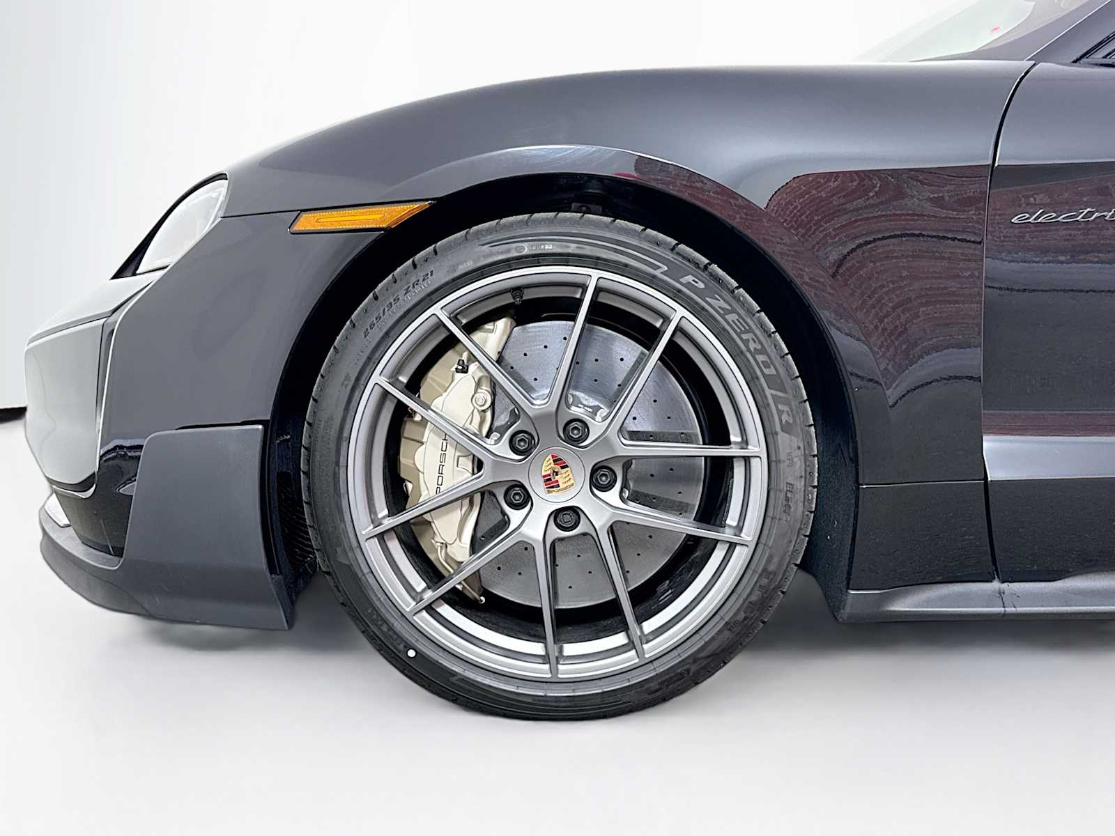 Thumbnail: 2025 Porsche Taycan - 24