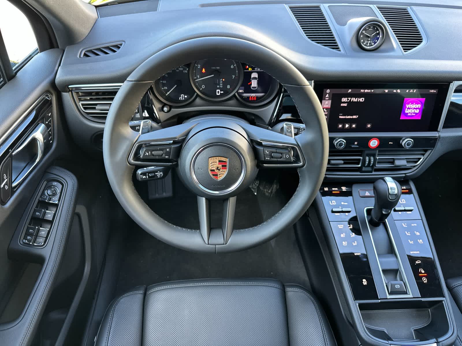 Thumbnail: 2026 Porsche Macan - 15