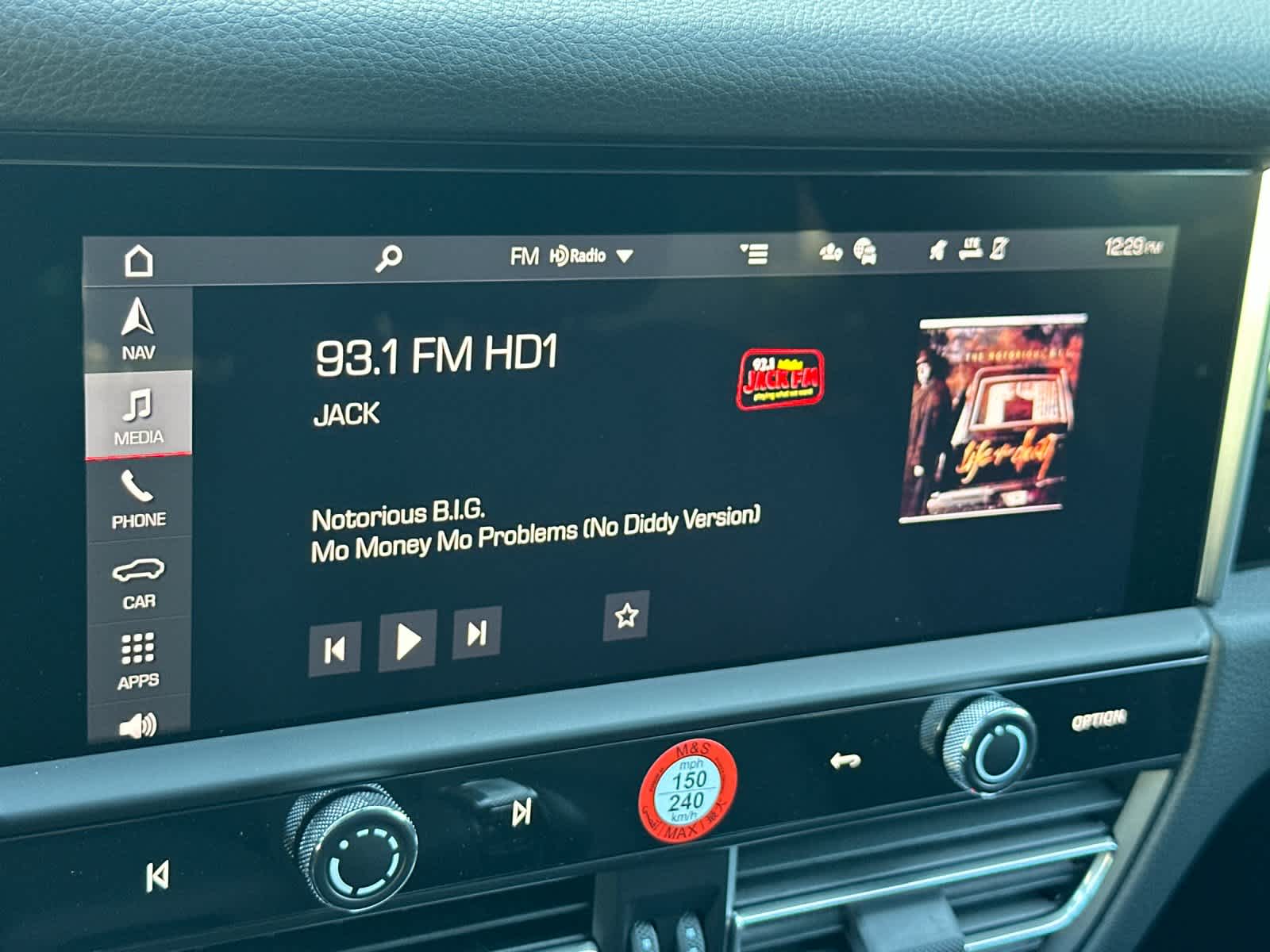 Thumbnail: 2026 Porsche Macan - 21