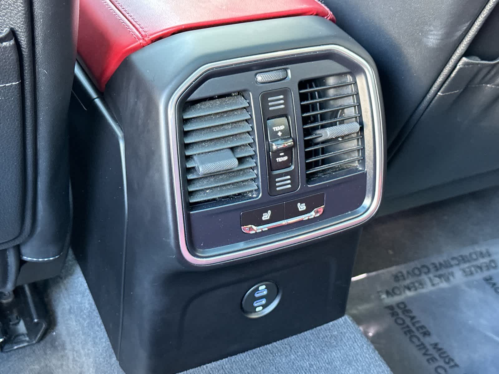 Thumbnail: 2025 Porsche Macan - 14