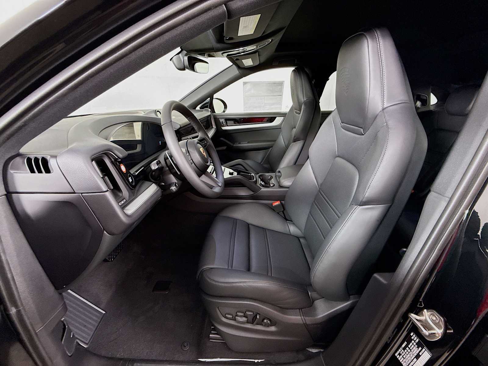 Thumbnail: 2025 Porsche Cayenne - 5