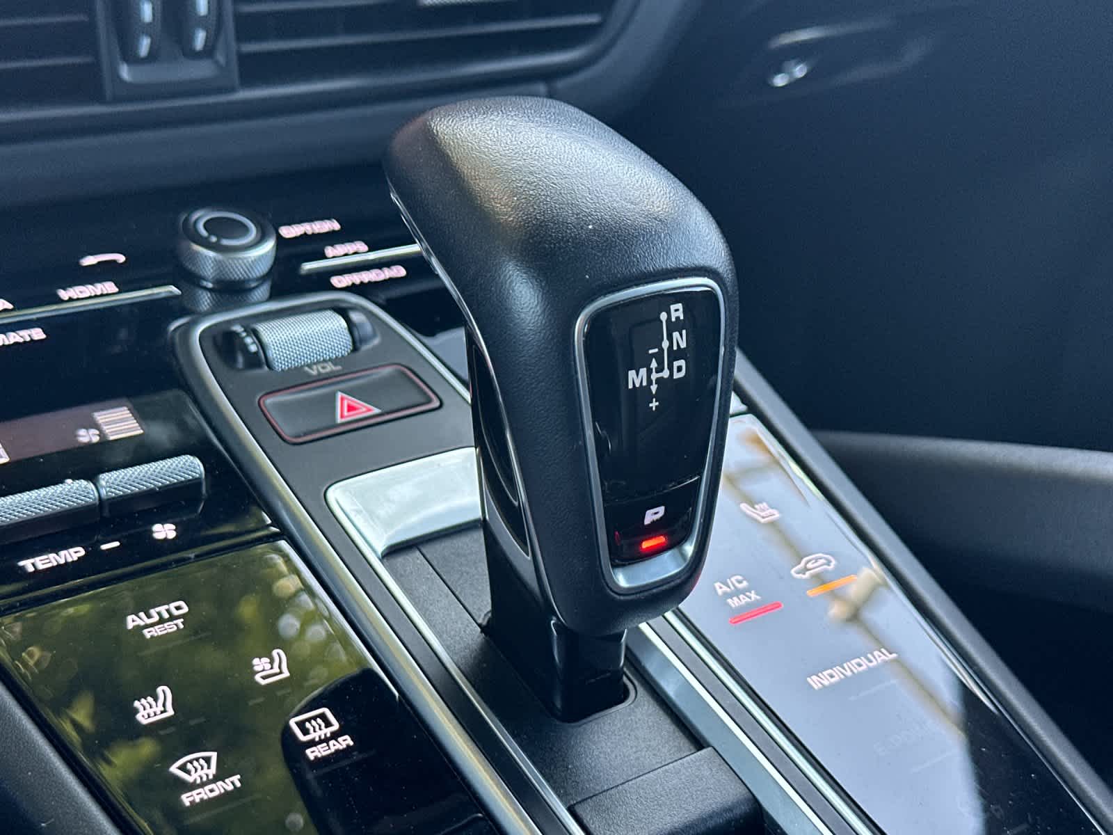 Thumbnail: 2019 Porsche Cayenne - 25