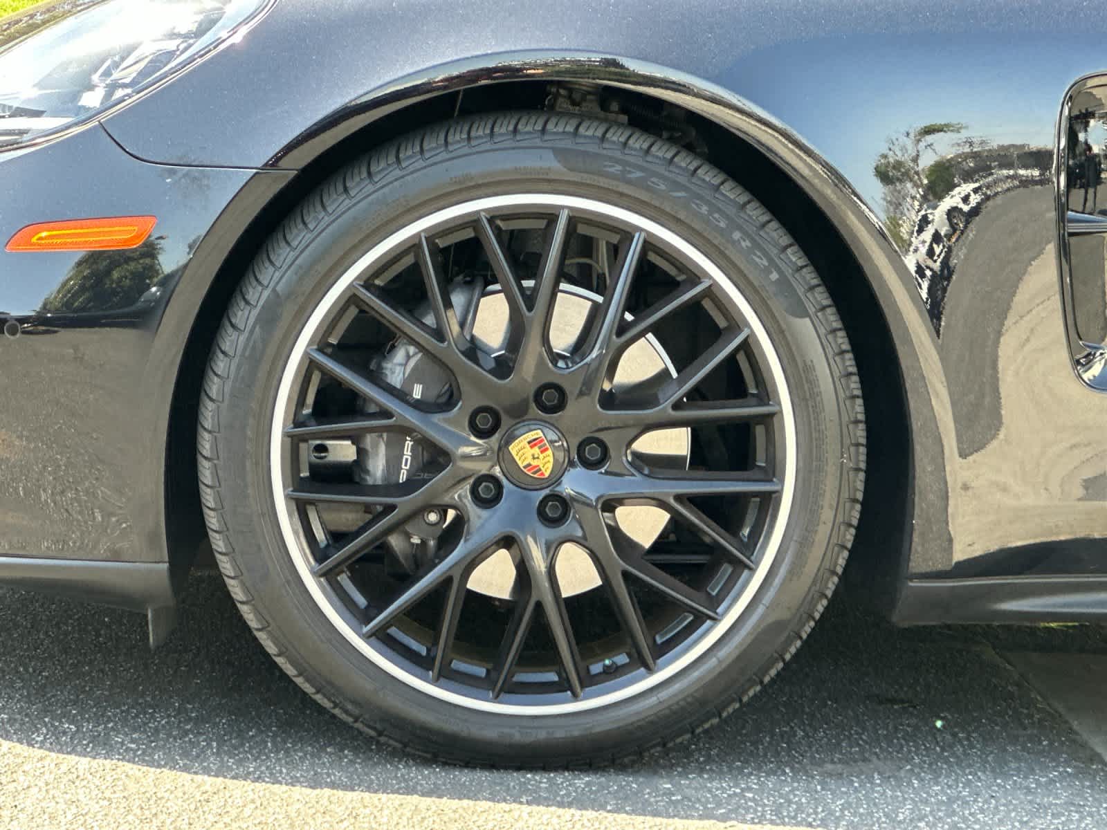Thumbnail: 2023 Porsche Panamera - 30
