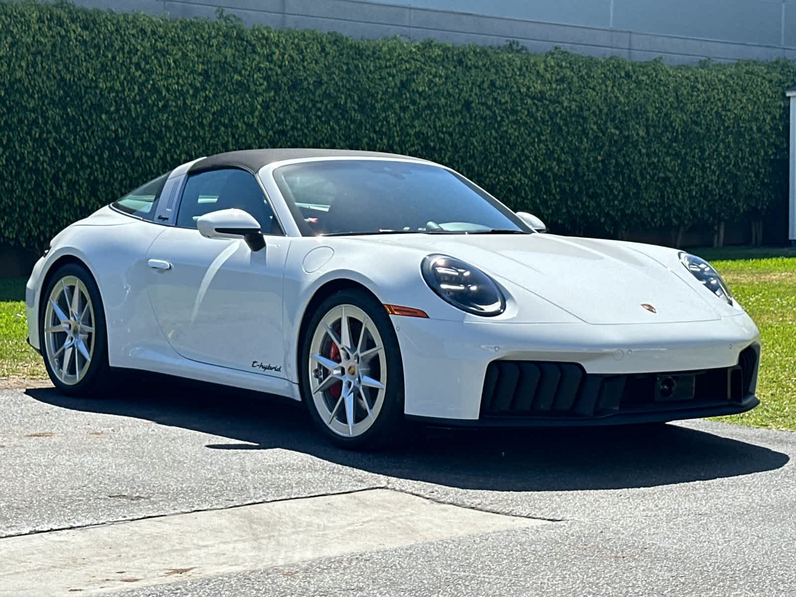Thumbnail: 2026 Porsche 911 - 8