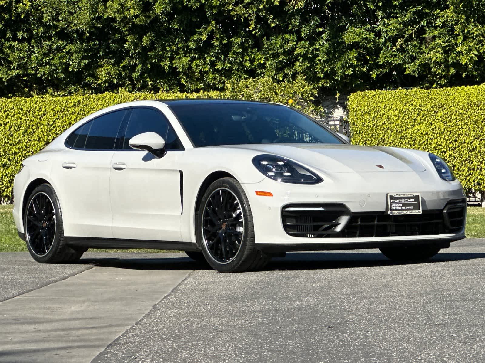 Thumbnail: 2021 Porsche Panamera - 10