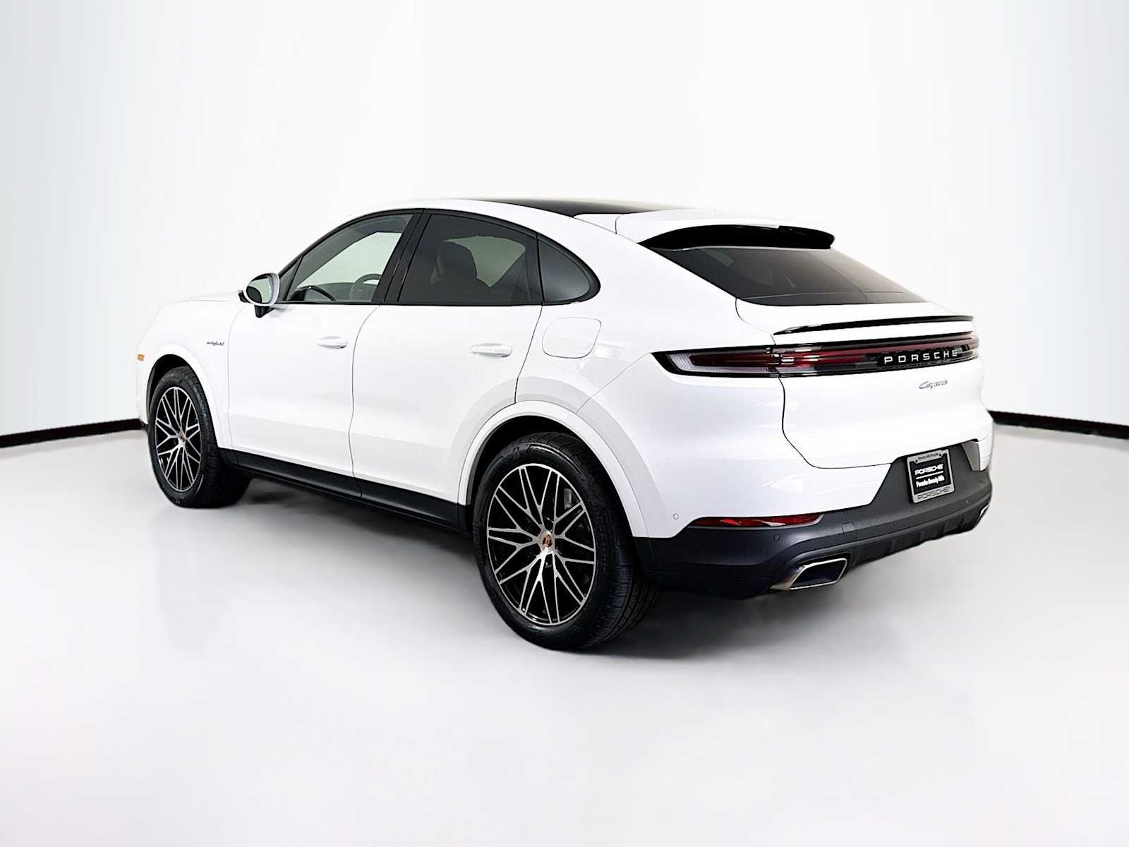 Thumbnail: 2025 Porsche Cayenne - 3