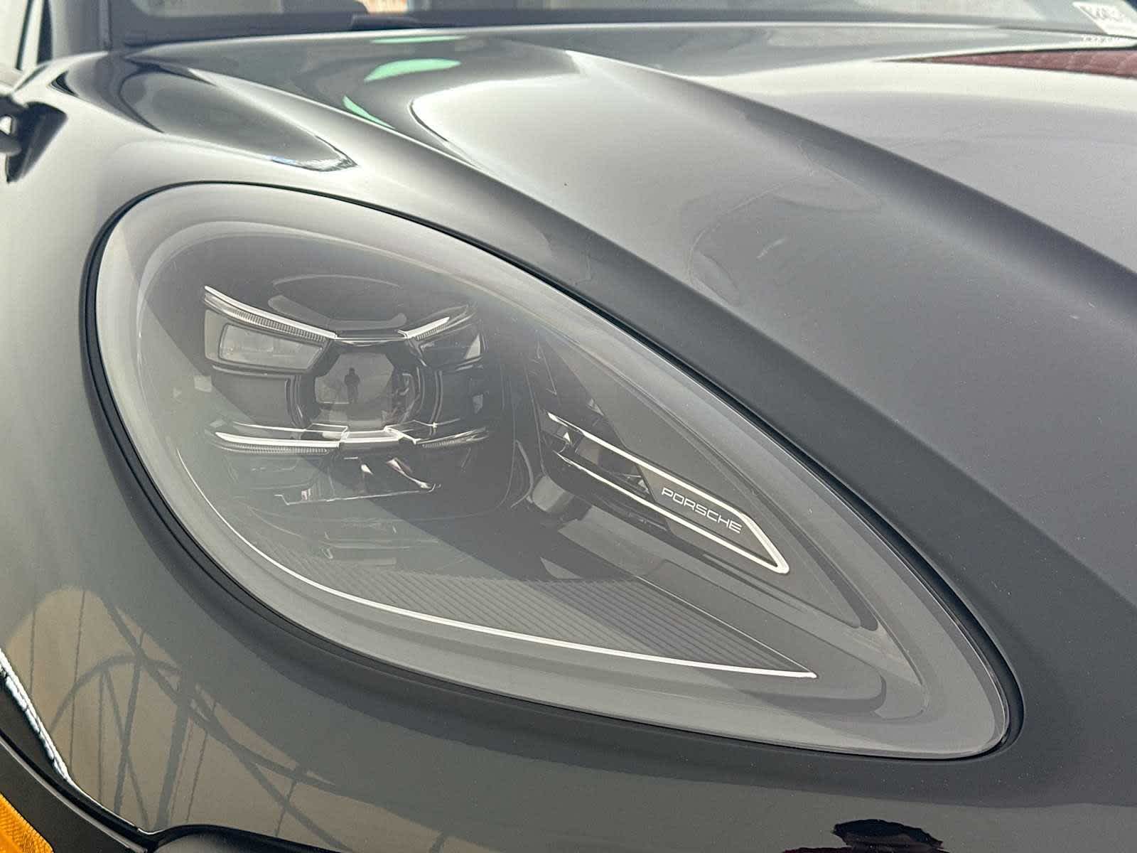 Thumbnail: 2026 Porsche Macan - 28