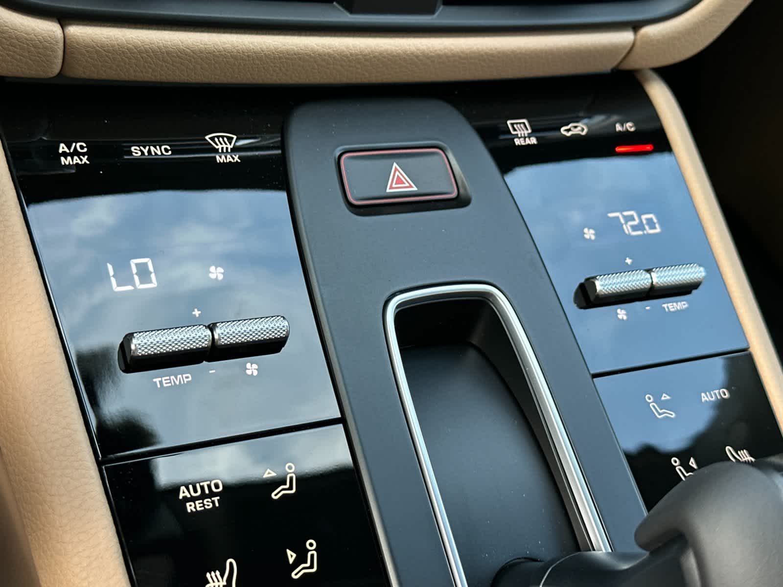 Thumbnail: 2026 Porsche Macan - 24