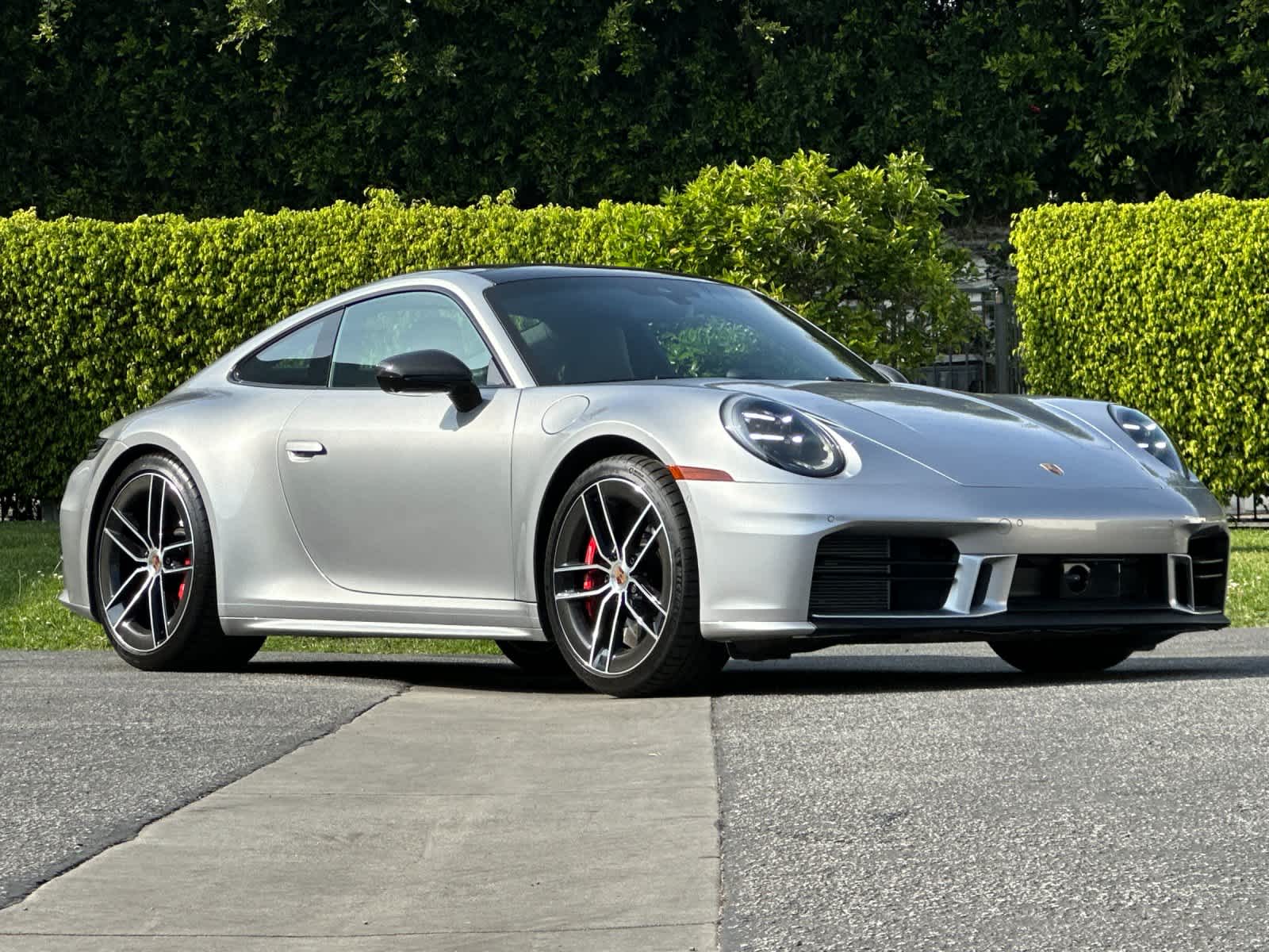 Thumbnail: 2025 Porsche 911 - 9