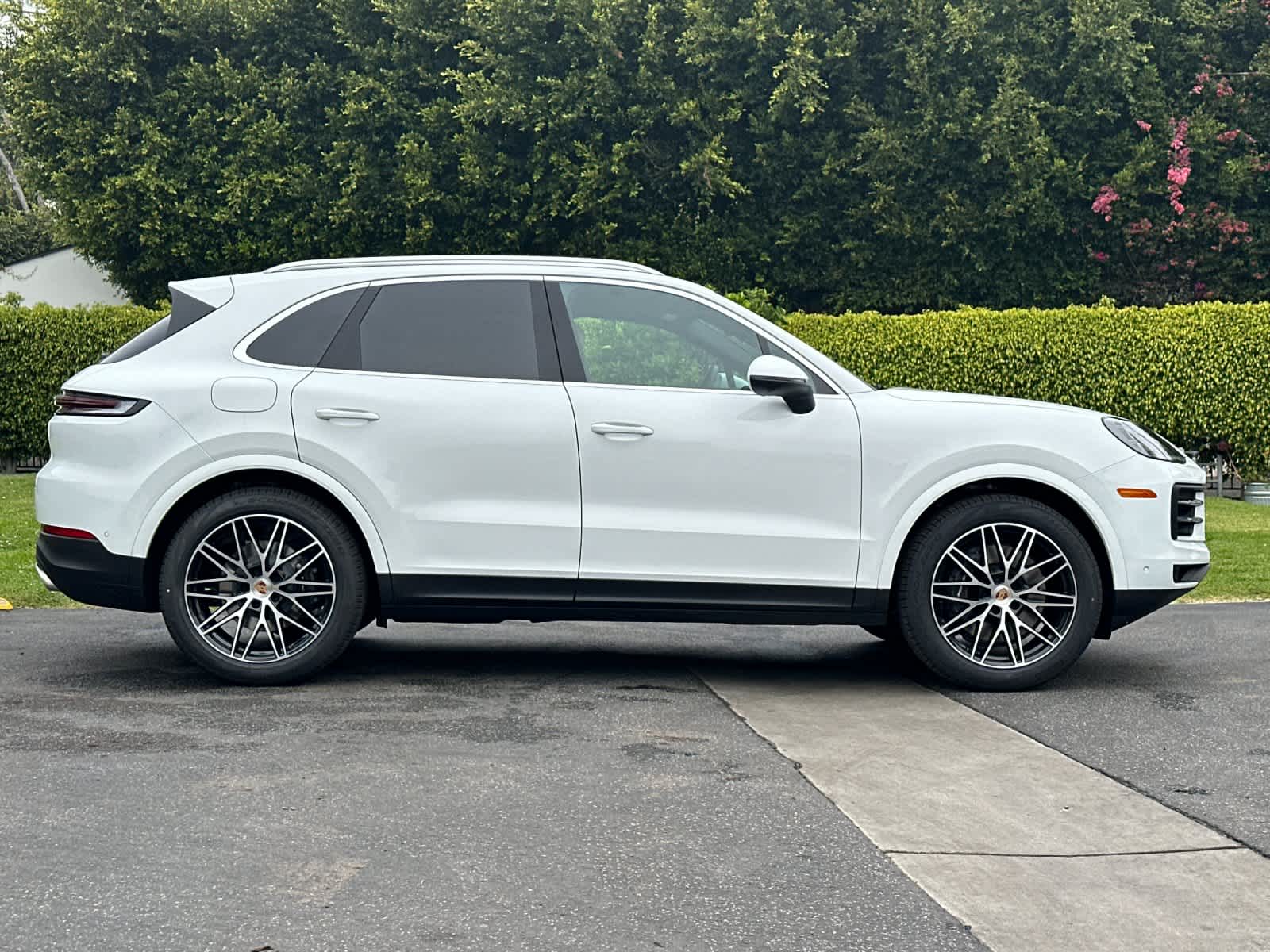 Thumbnail: 2026 Porsche Cayenne - 9