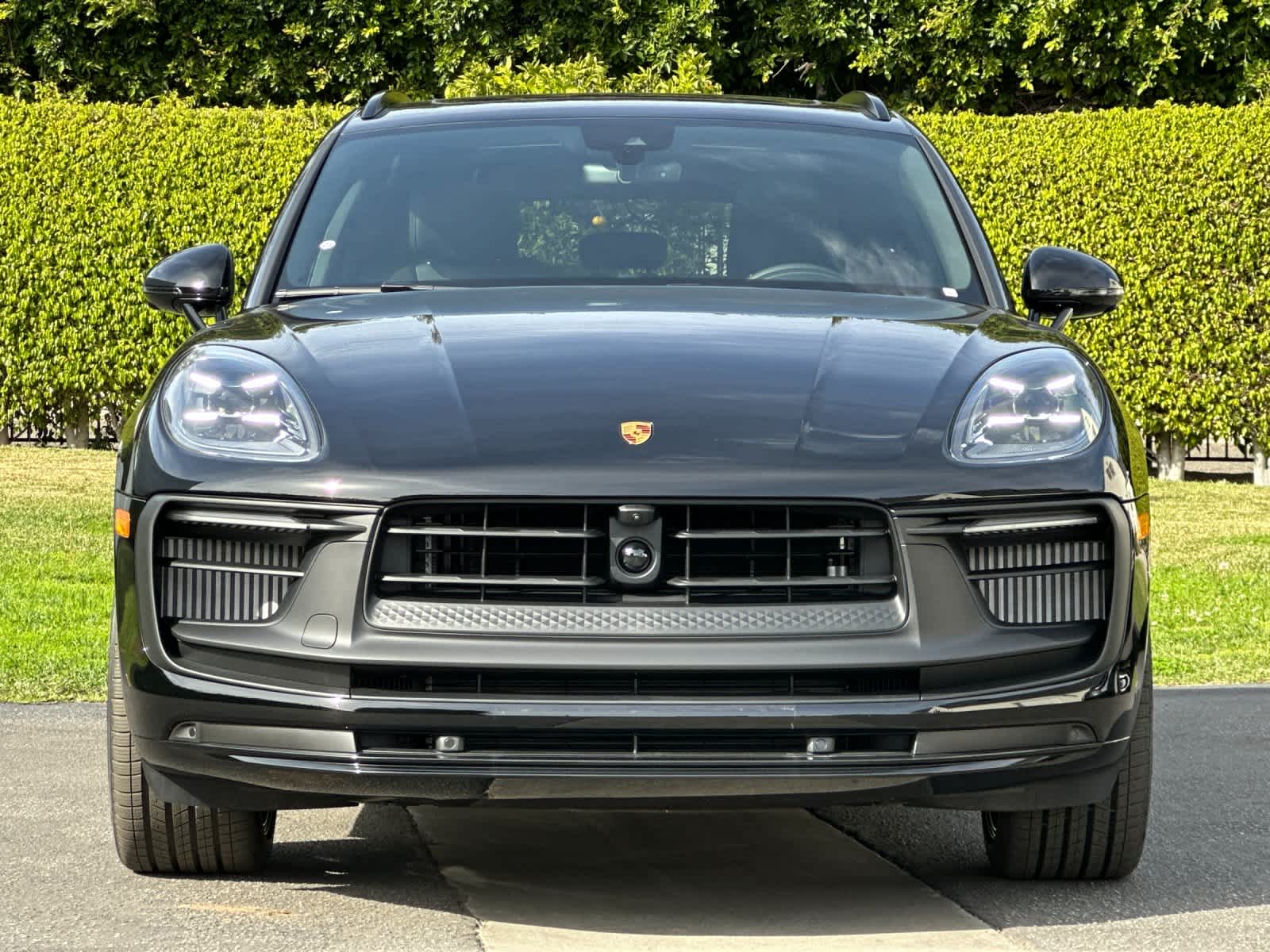 Thumbnail: 2026 Porsche Macan - 11