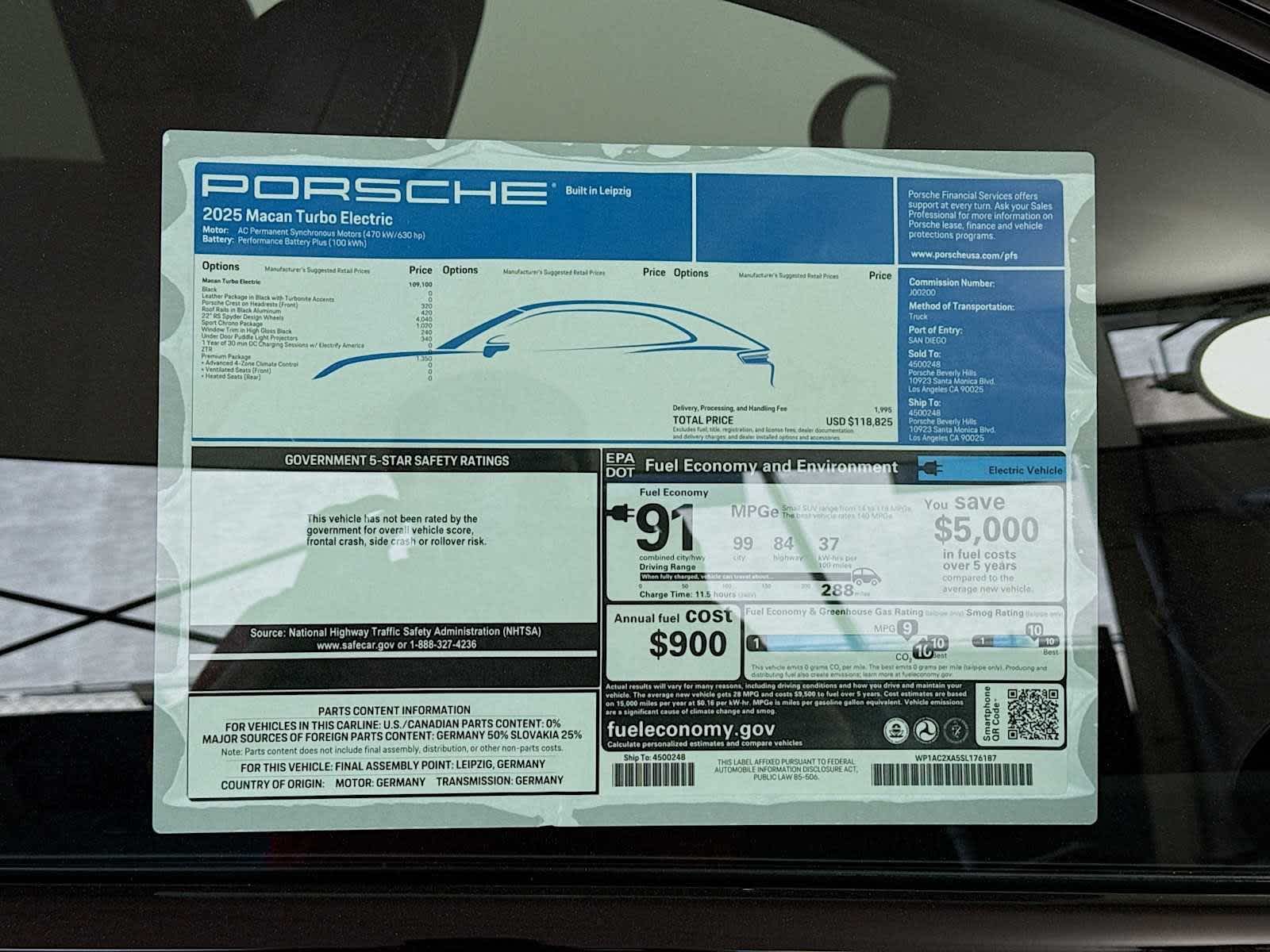 Thumbnail: 2025 Porsche Macan - 26