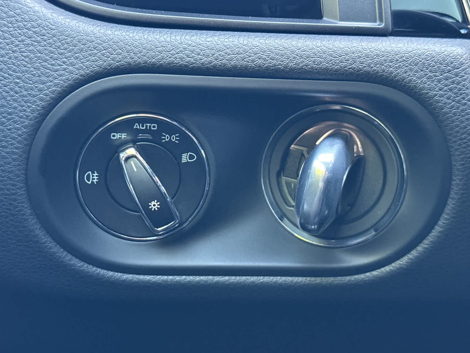 Thumbnail: 2025 Porsche Macan - 29