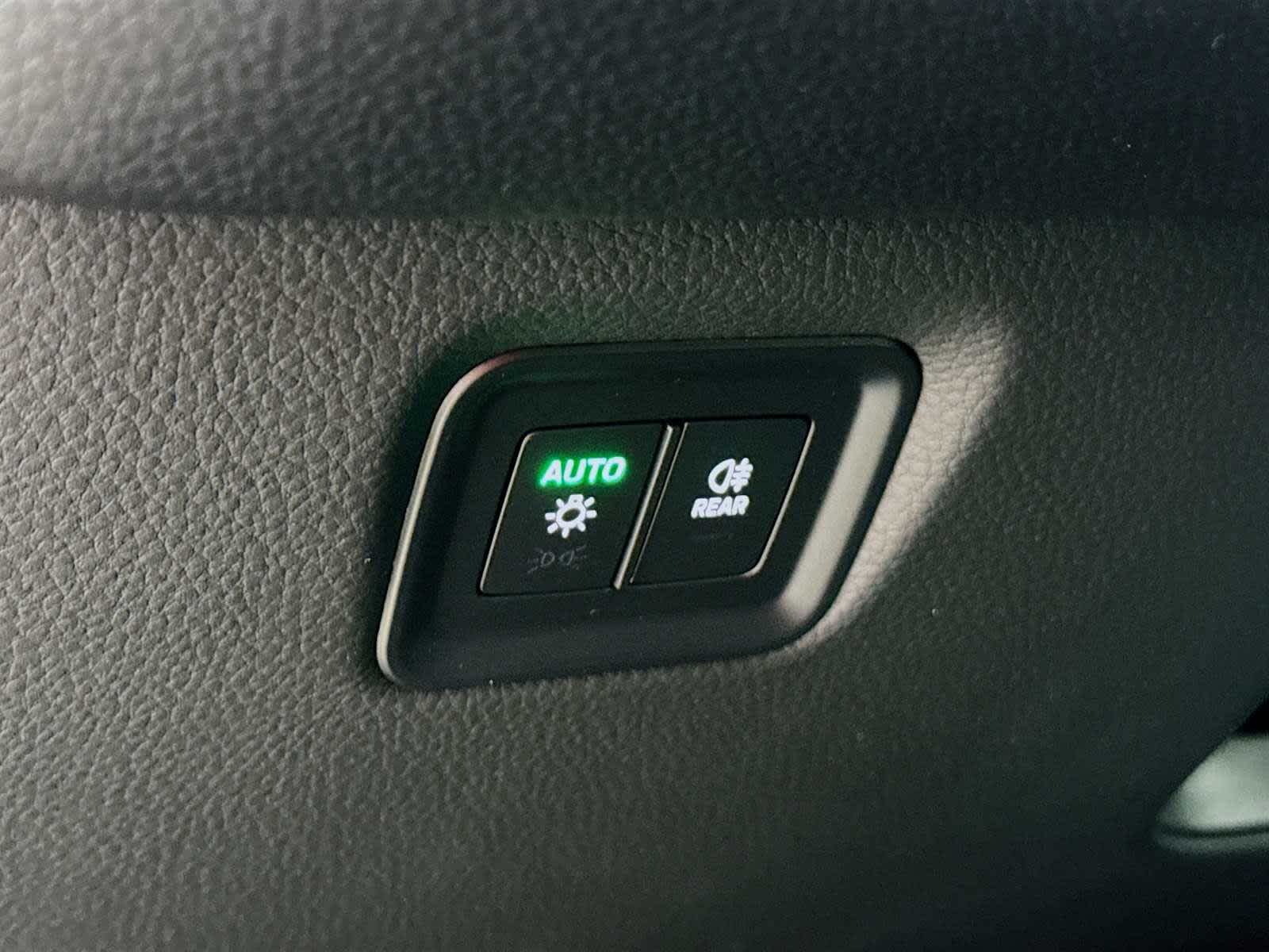 Thumbnail: 2026 Porsche Cayenne - 11