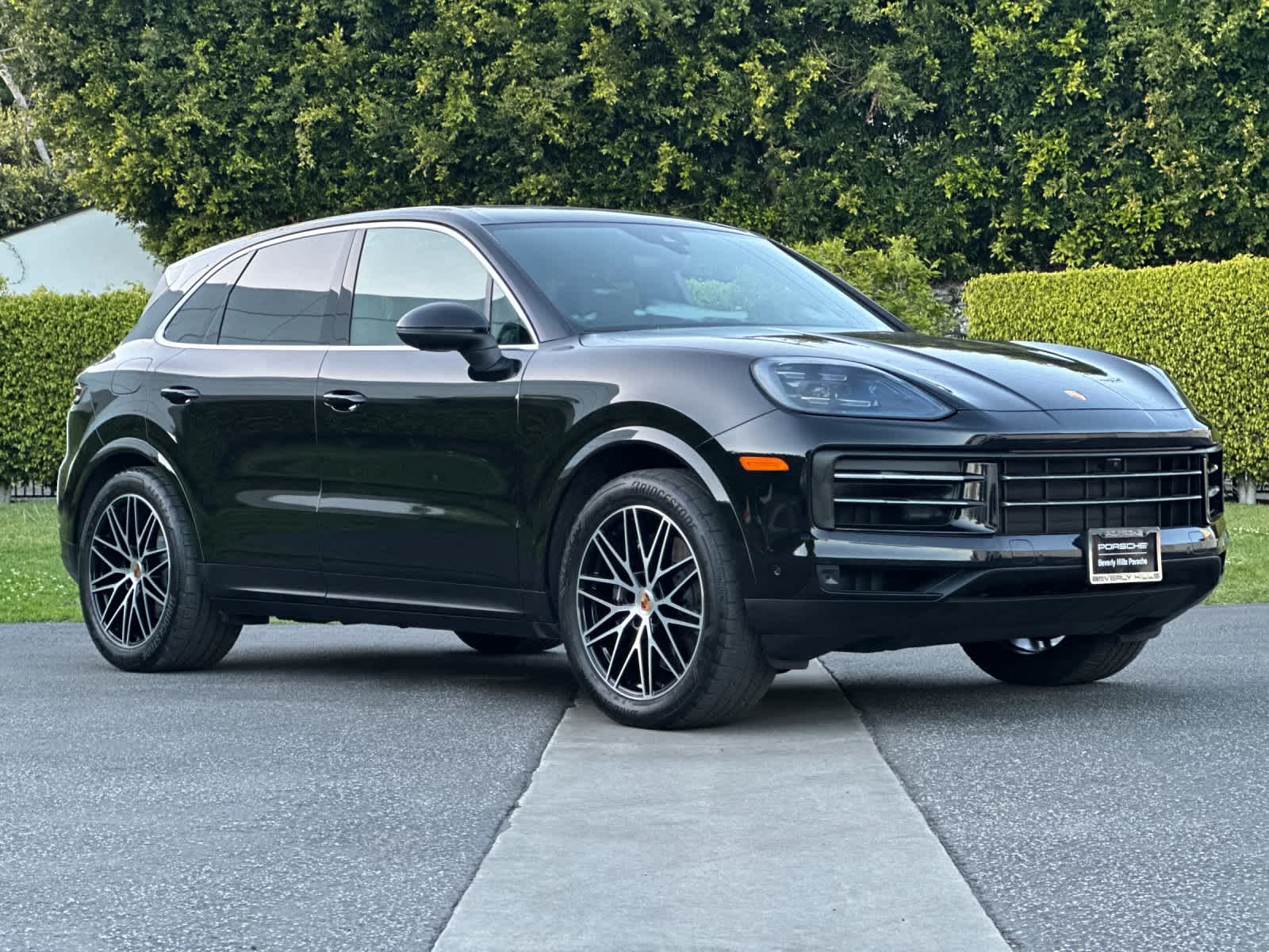 Thumbnail: 2025 Porsche Cayenne - 10