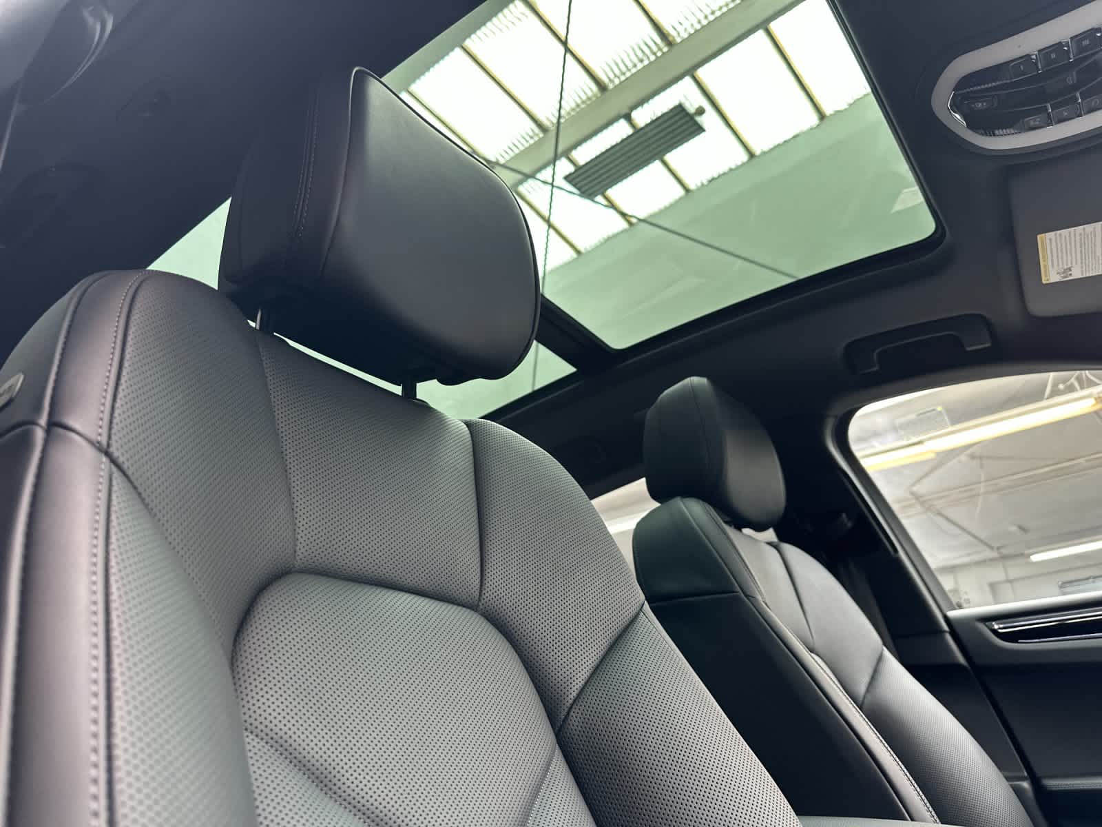 Thumbnail: 2026 Porsche Macan - 18