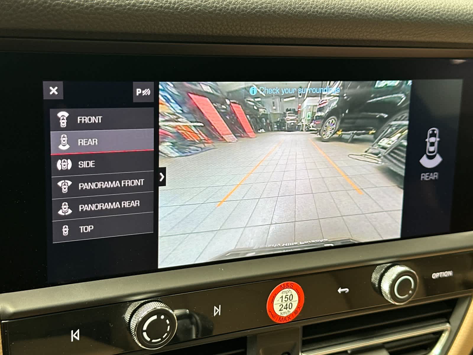 Thumbnail: 2025 Porsche Macan - 22