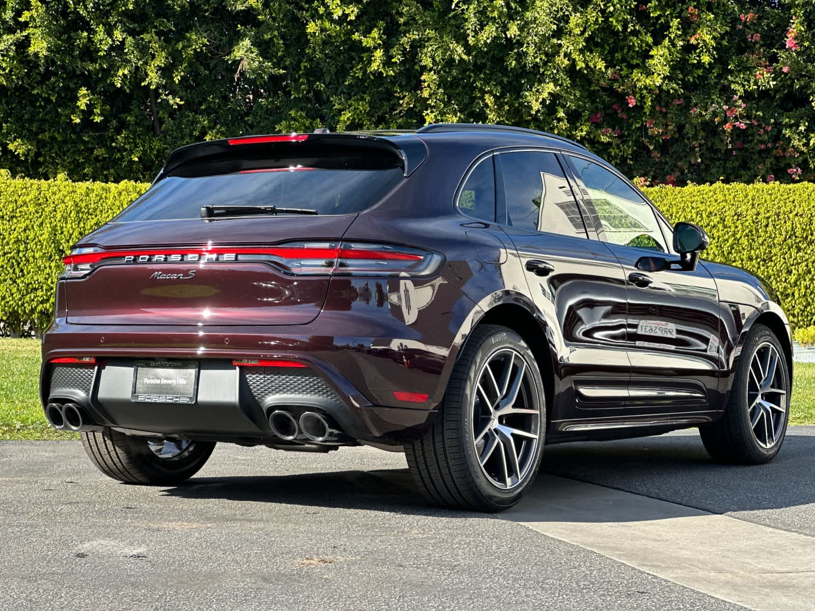Thumbnail: 2026 Porsche Macan - 8