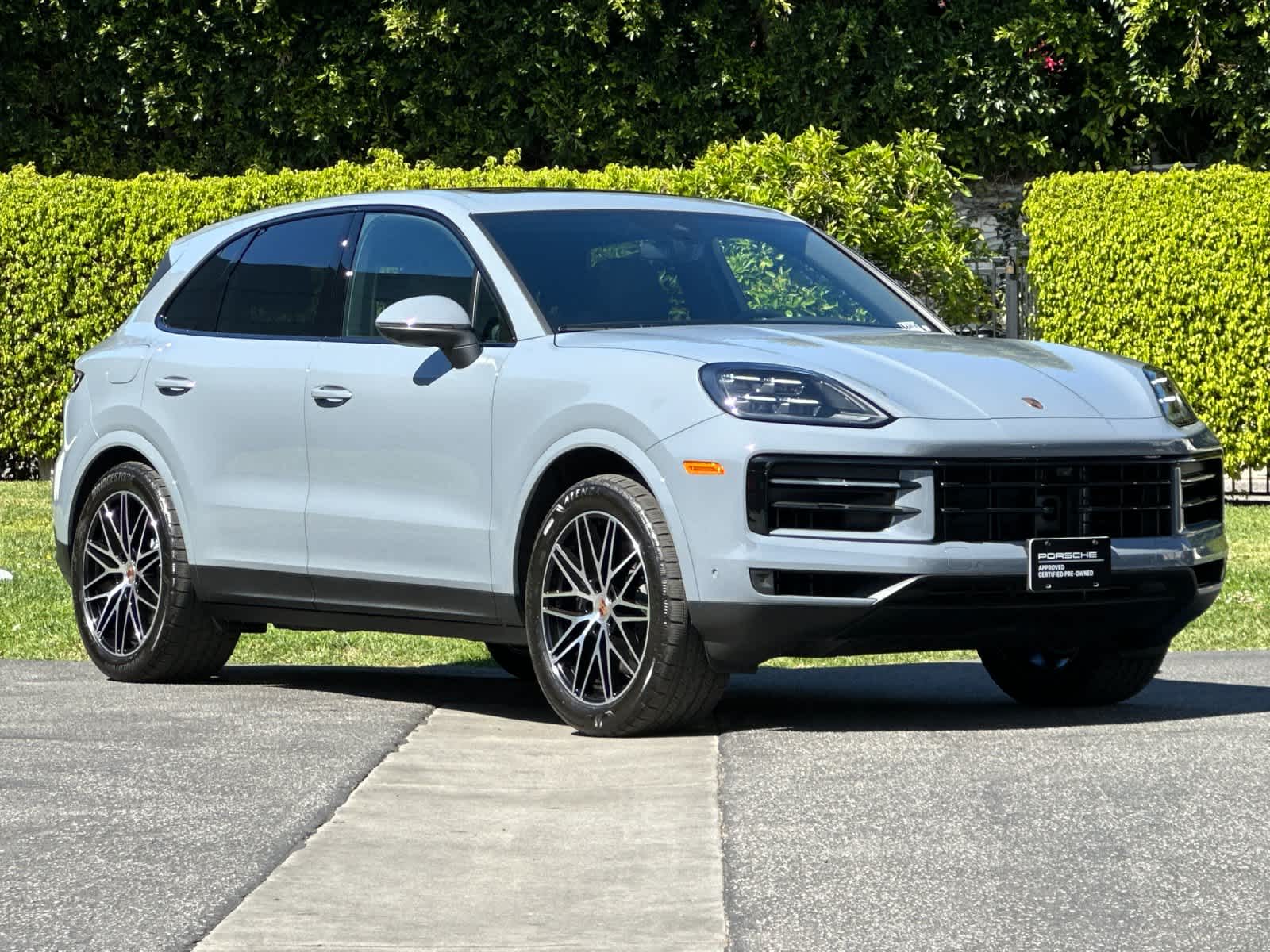 Thumbnail: 2025 Porsche Cayenne - 10