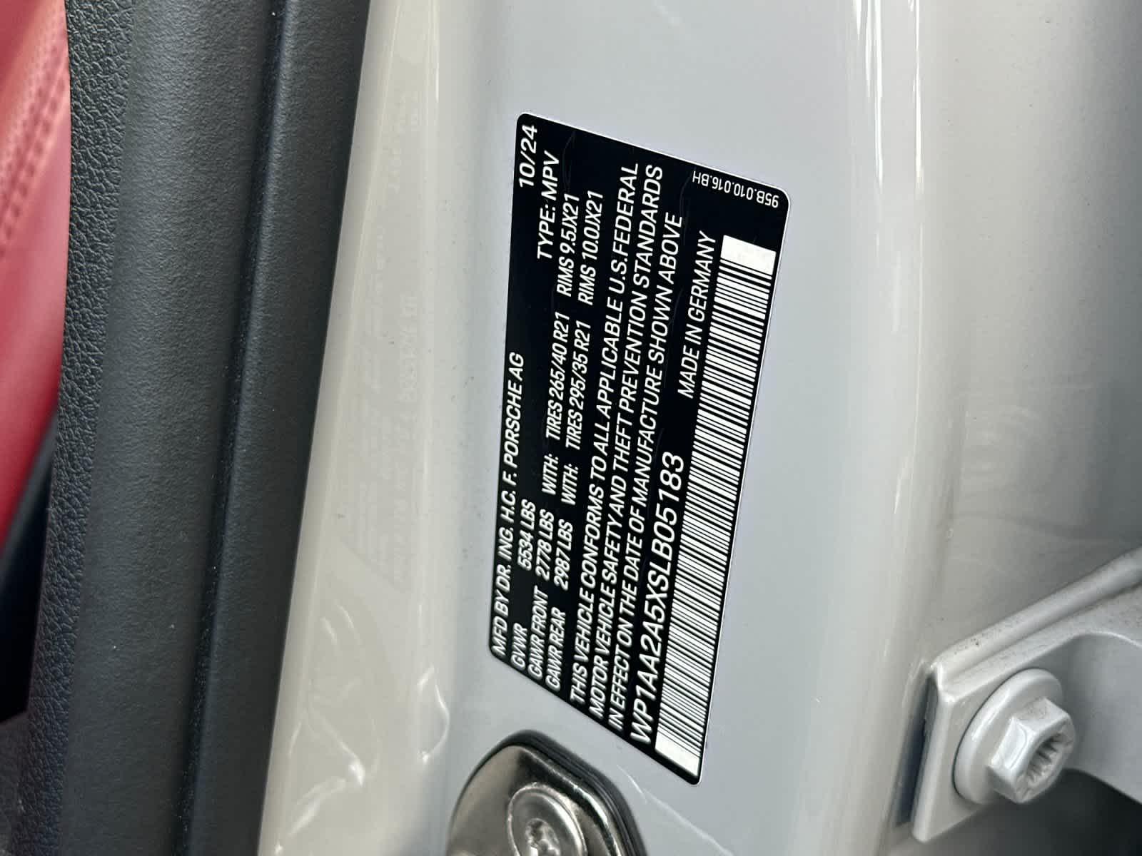 Thumbnail: 2025 Porsche Macan - 34