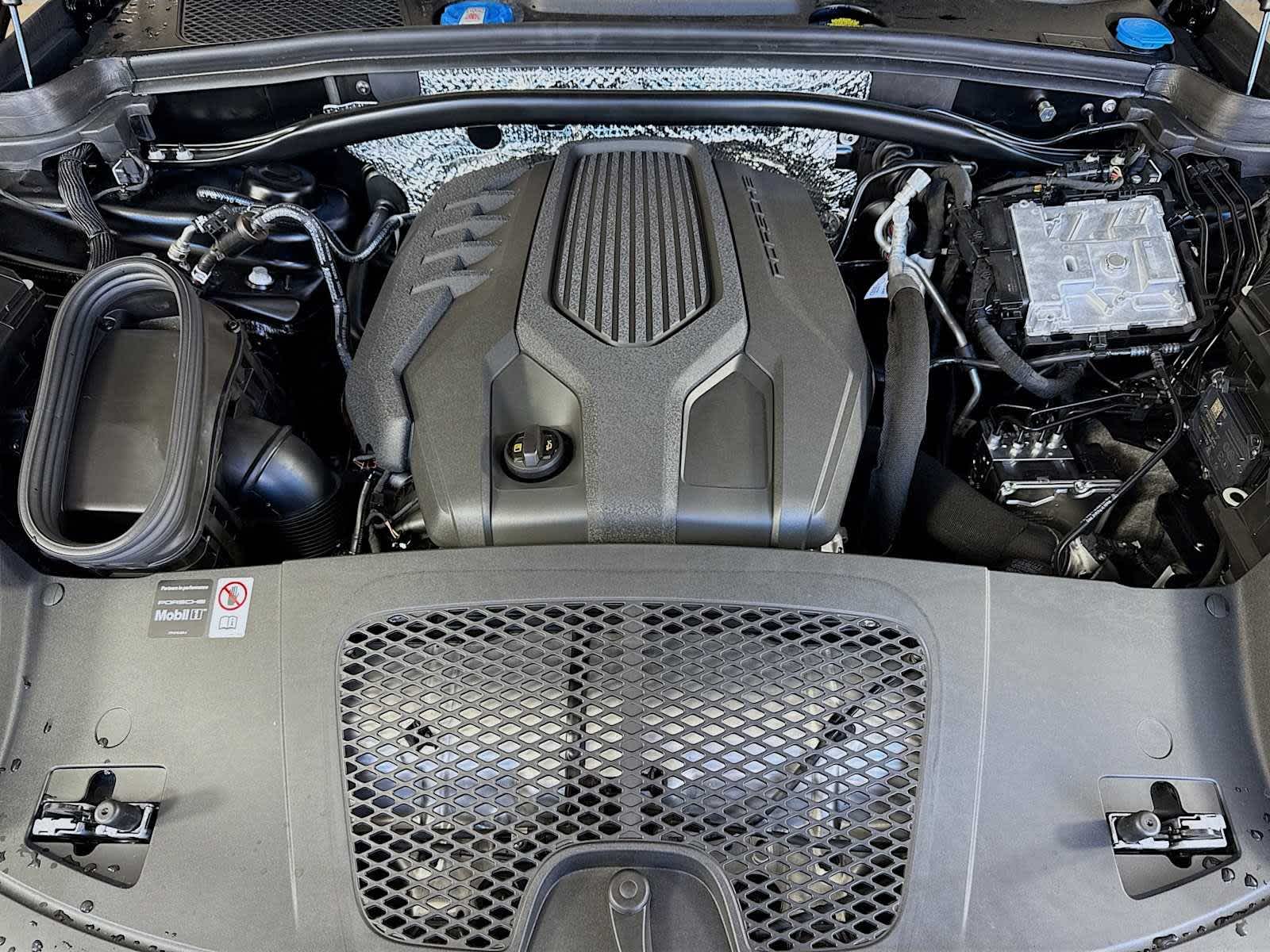 Thumbnail: 2025 Porsche Macan - 23