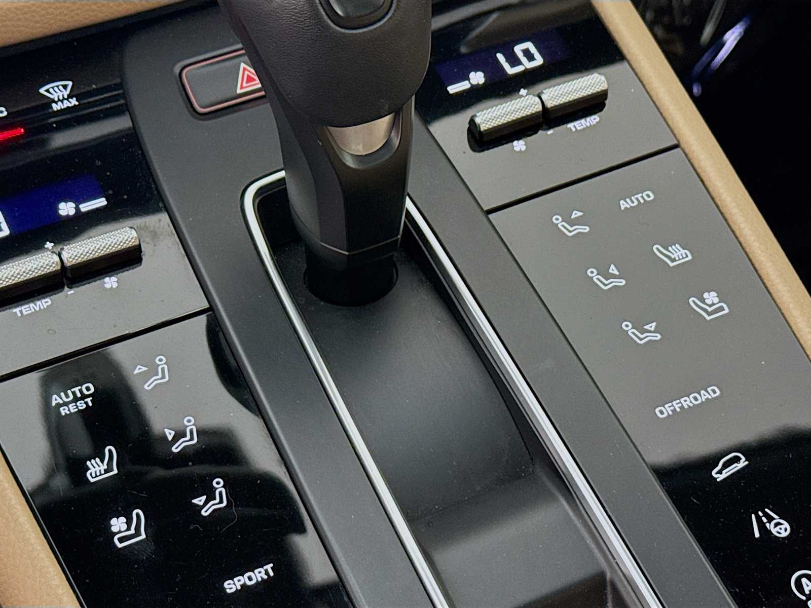 Thumbnail: 2022 Porsche Macan - 17