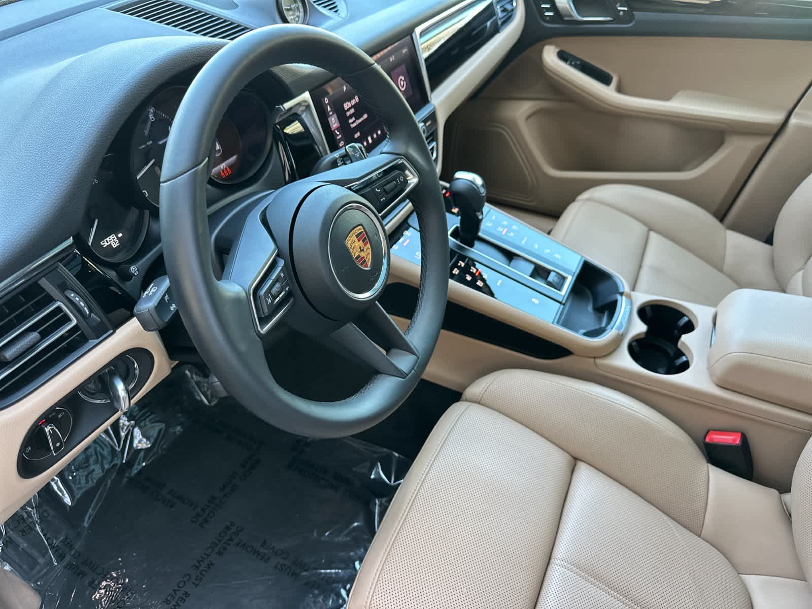 Thumbnail: 2025 Porsche Macan - 4