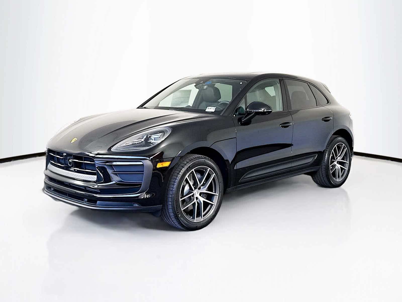 Thumbnail: 2026 Porsche Macan - 1