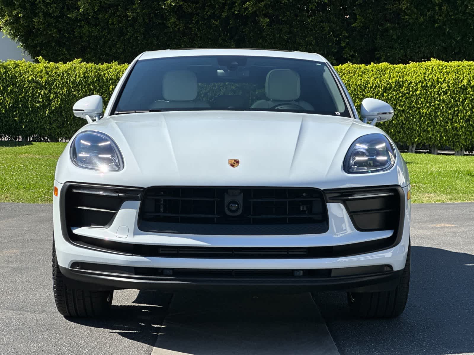 Thumbnail: 2026 Porsche Macan - 11